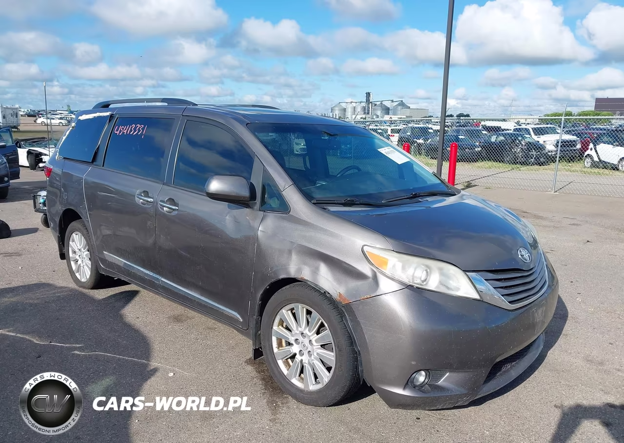 2017 Toyota Sienna Xle 7 Passenger – zdjęcie 1 z 16