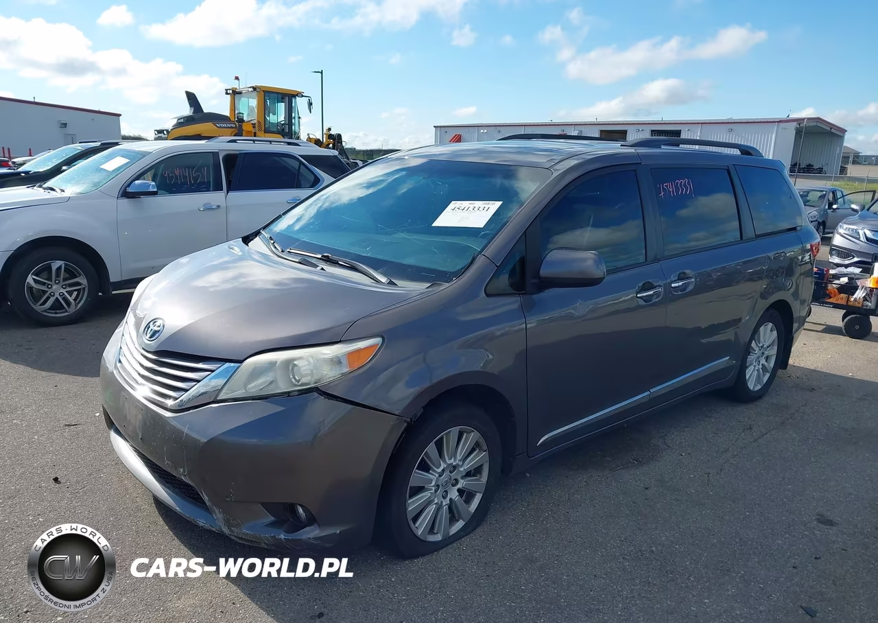 2017 Toyota Sienna Xle 7 Passenger VIN:5TDDZ3DC4HS153129 - 2