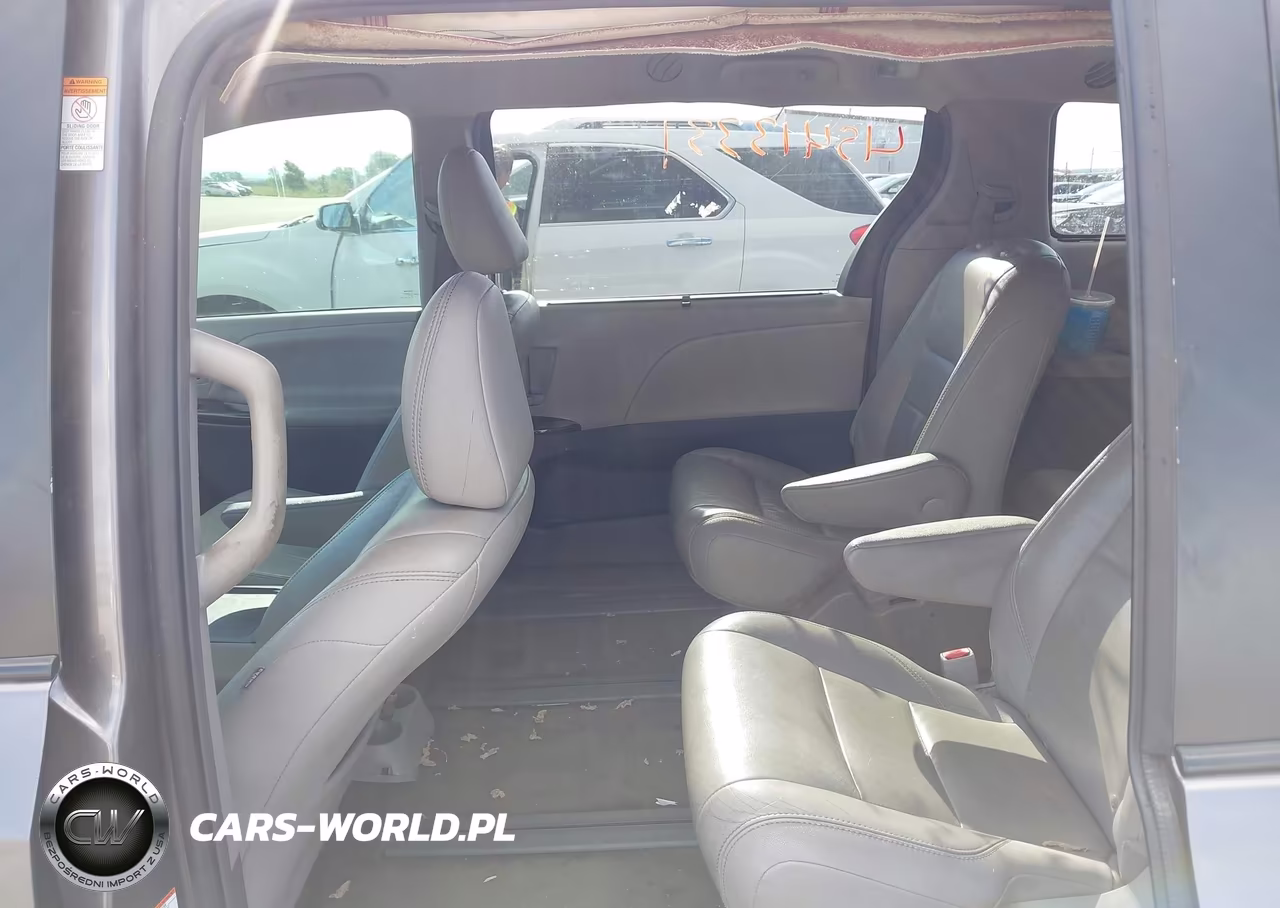 2017 Toyota Sienna Xle 7 Passenger VIN:5TDDZ3DC4HS153129 - 8