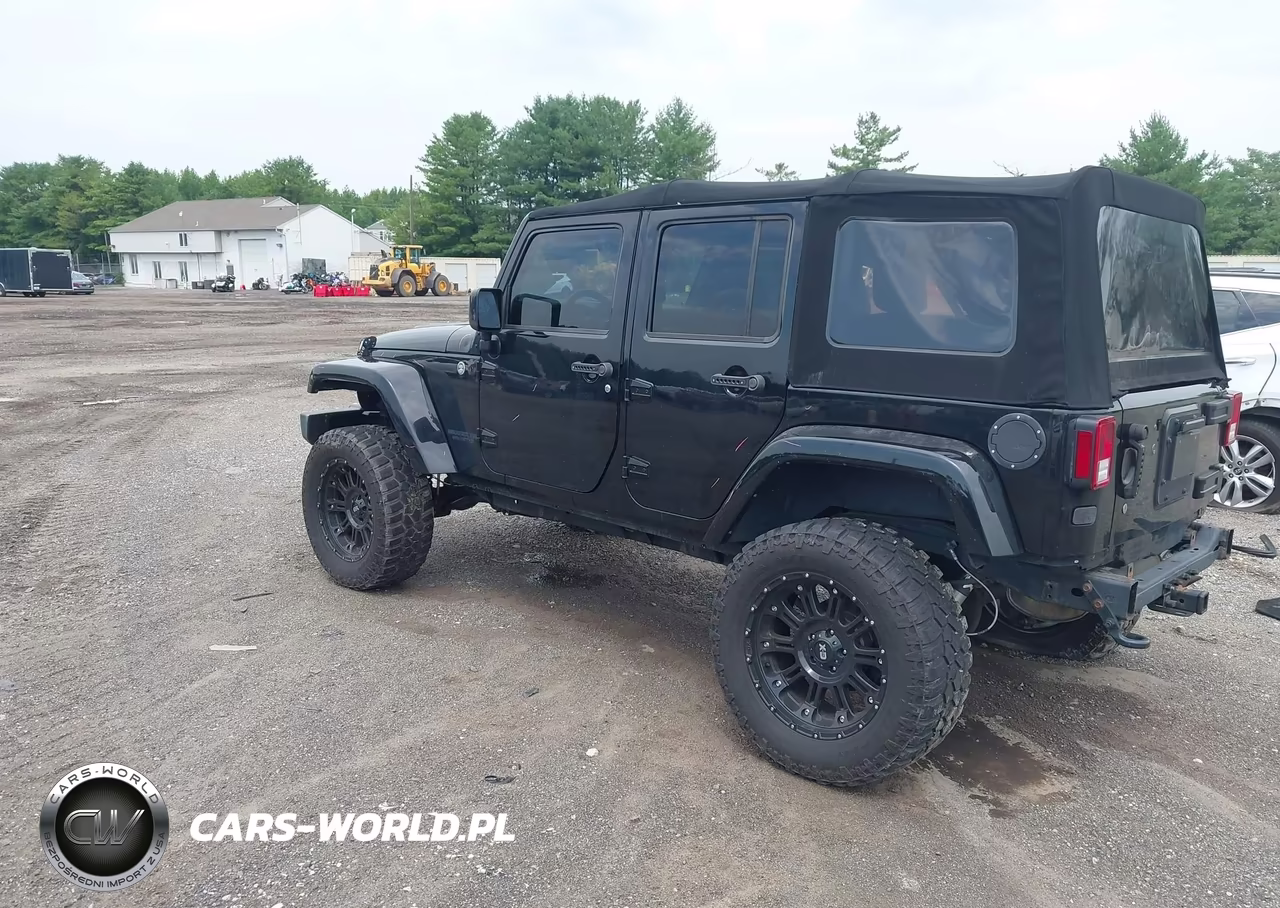 2015 Jeep Wrangler Unlimited Altitude VIN:1C4BJWEG1FL746365 - 3