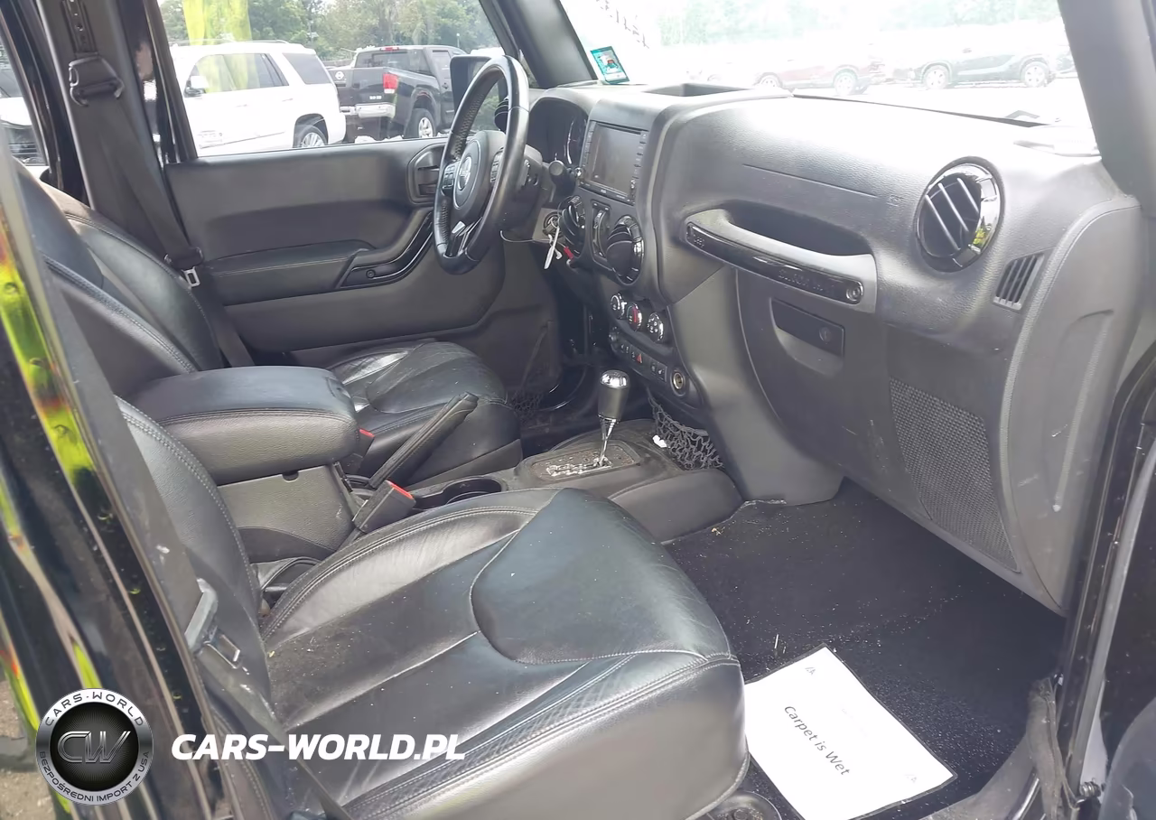 2015 Jeep Wrangler Unlimited Altitude VIN:1C4BJWEG1FL746365 - 5