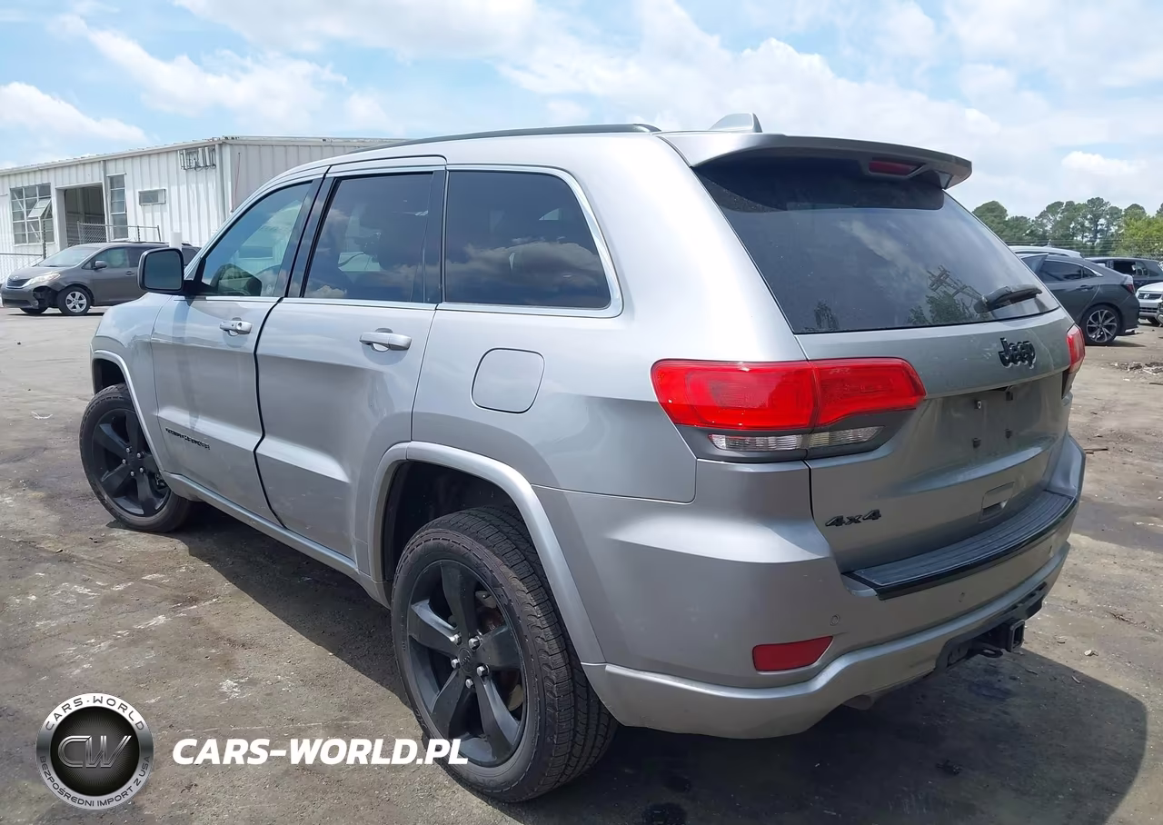 2015 Jeep Grand Cherokee Altitude VIN:1C4RJFAG2FC720815 - 3