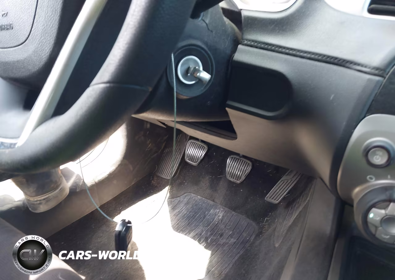 2013 Chevrolet Camaro 1Ls VIN:2G1FE1E31D9199228 - 11