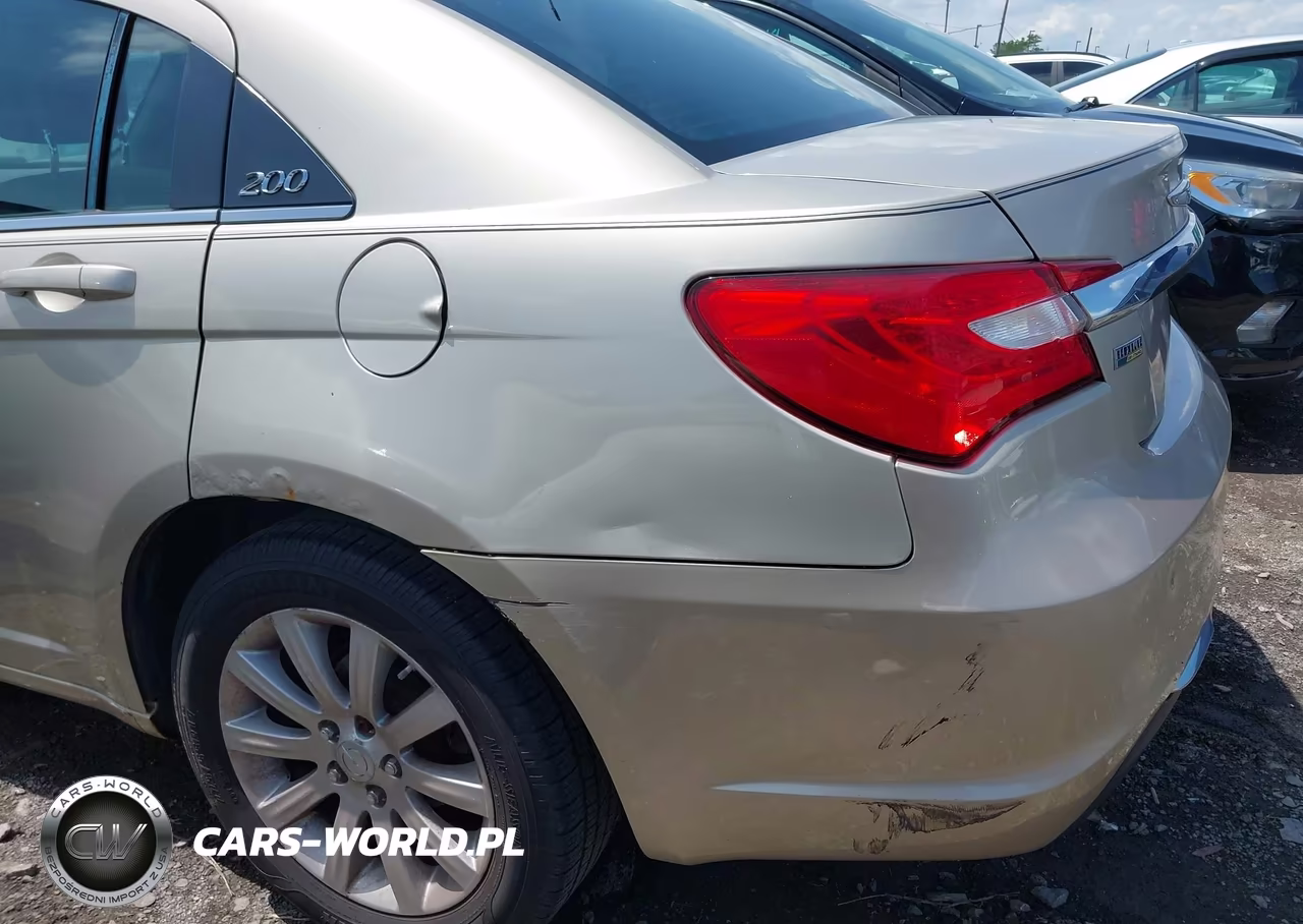 2014 Chrysler 200 Touring VIN:1C3CCBBG9EN114152 - 12