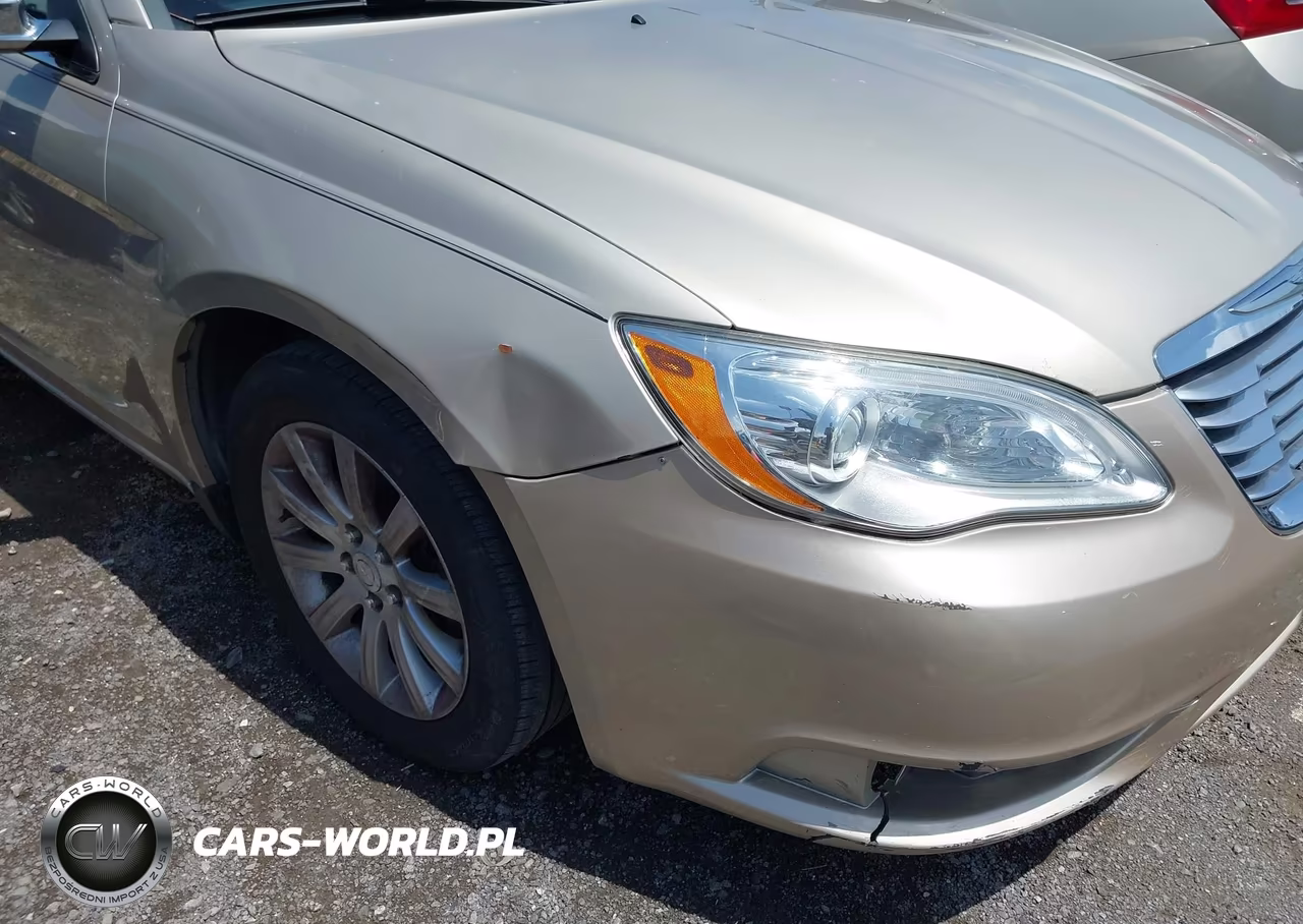 2014 Chrysler 200 Touring VIN:1C3CCBBG9EN114152 - 6