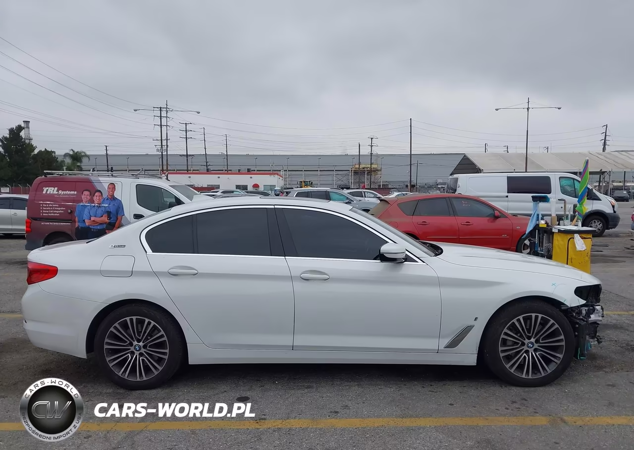 2019 BMW 530E Iperformance VIN:WBAJA9C55KB399781 - 14