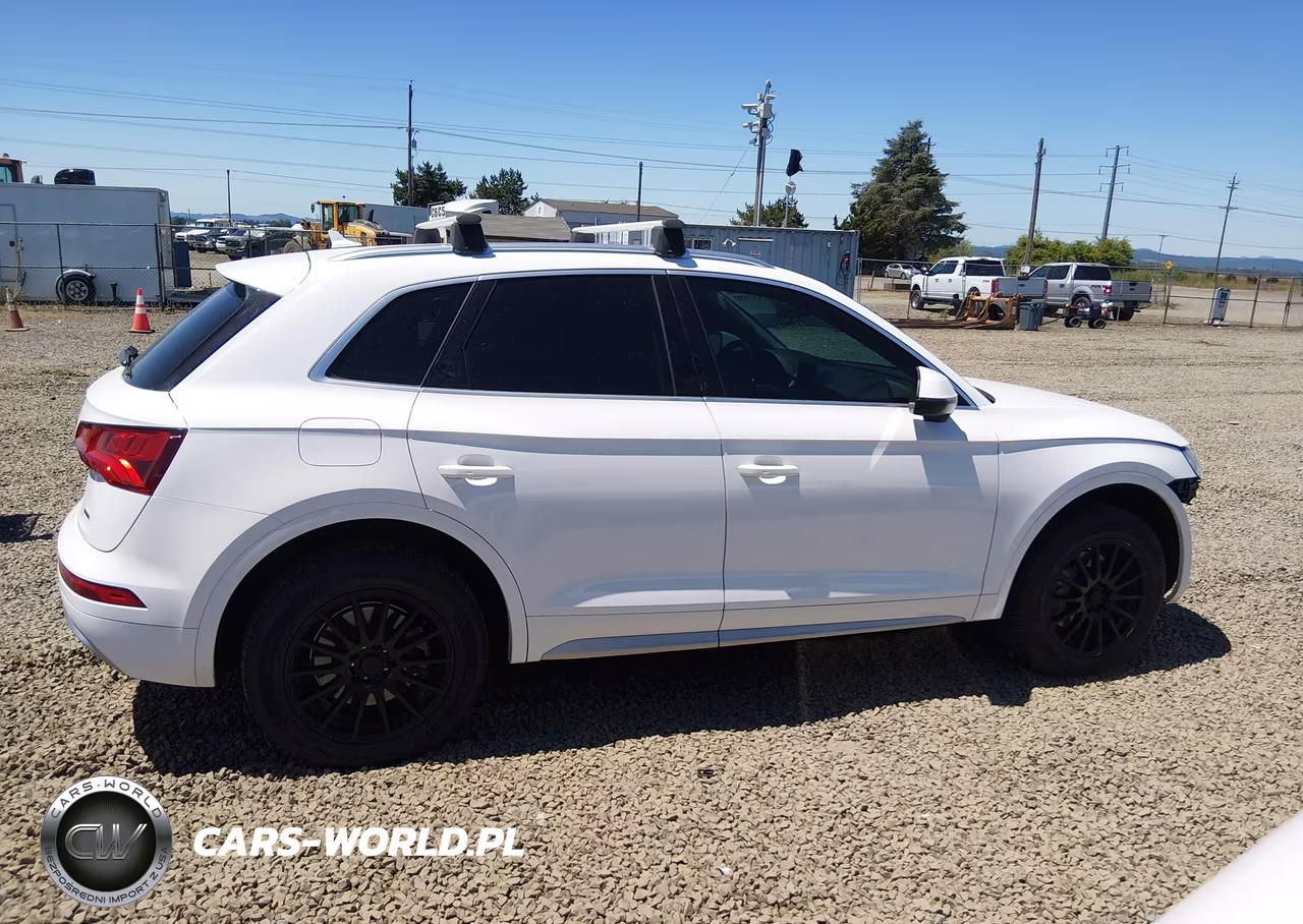 2019 Audi Q5 45 Premium VIN:WA1ANAFY2K2109148 - 14