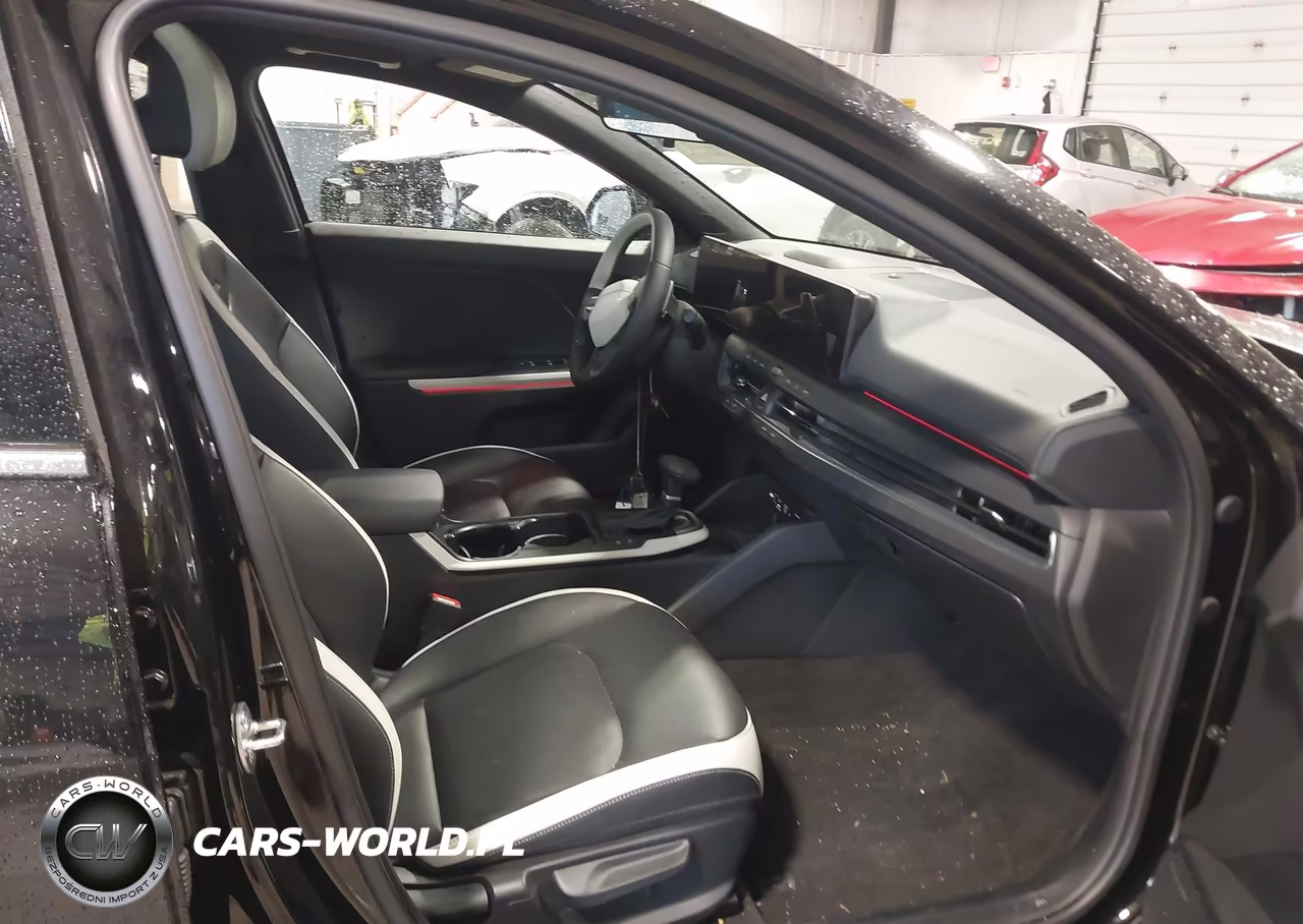 2025 Kia K4 Gt-Line Turbo VIN:3KPFW4DC4SE197804 - 5