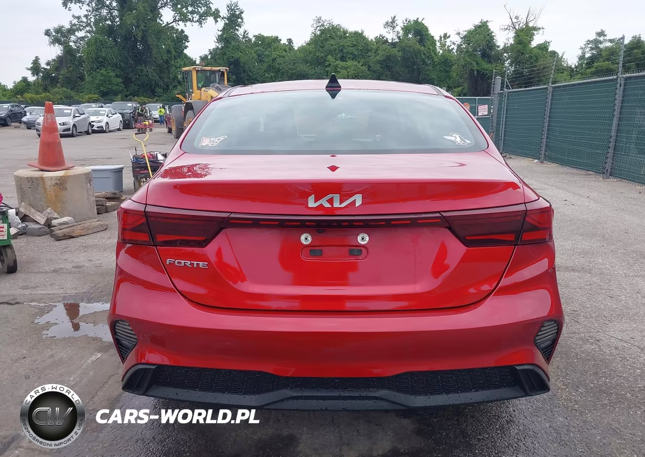 2023 Kia Forte Lxs VIN:3KPF24AD0PE592935 - 17