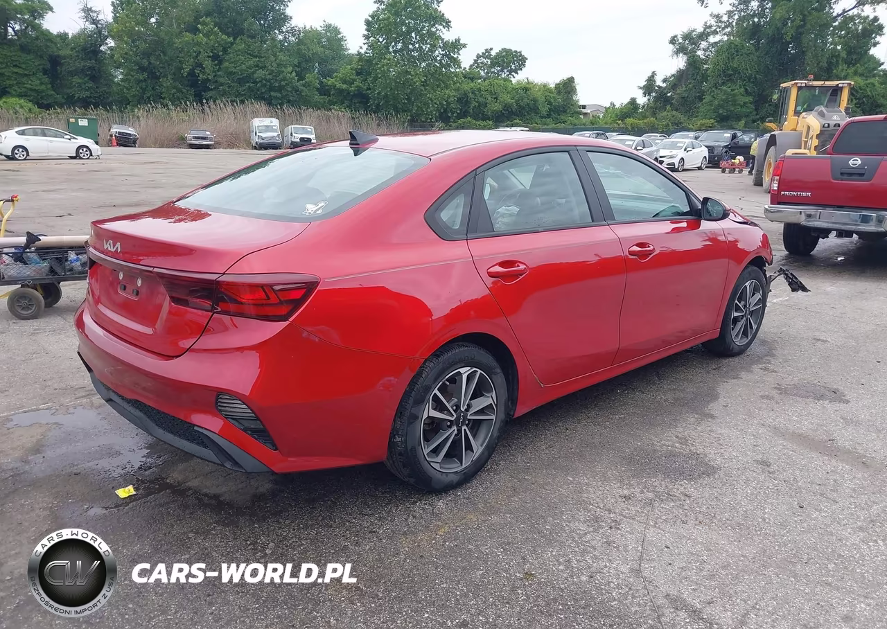 2023 Kia Forte Lxs VIN:3KPF24AD0PE592935 - 4