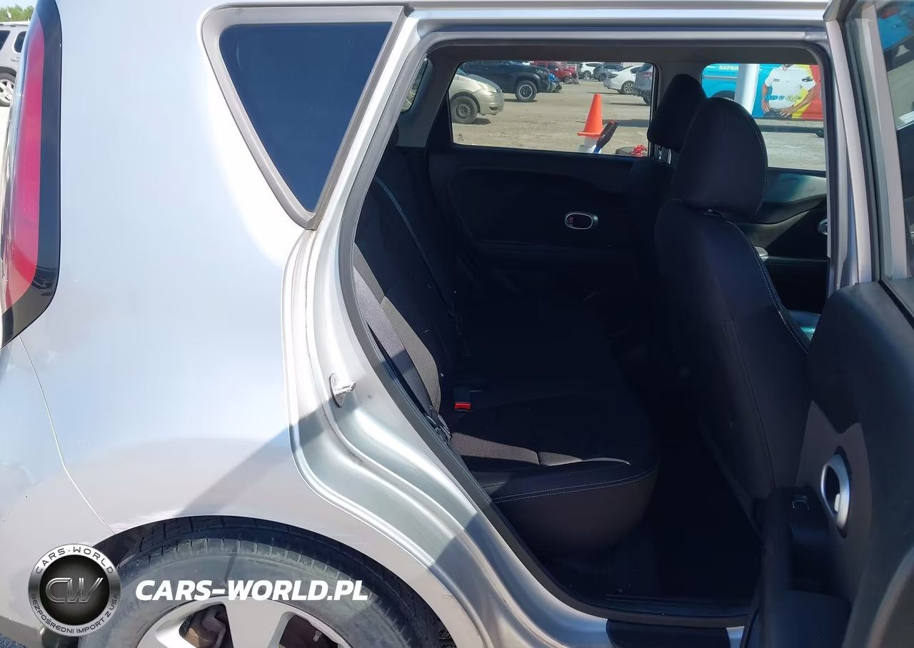 2017 Kia Soul VIN:KNDJN2A28H7493107 - 8