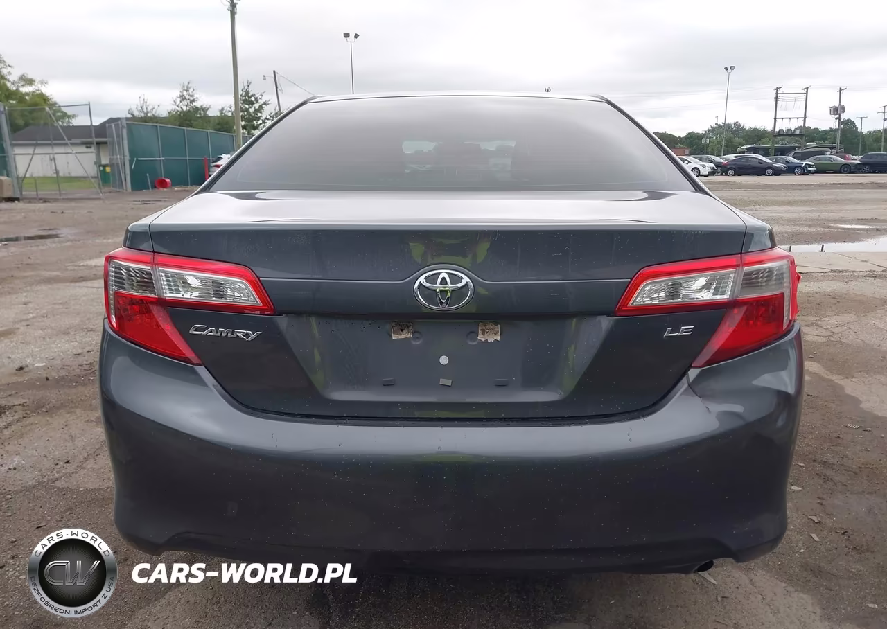 2013 Toyota Camry Le VIN:4T4BF1FKXDR285098 - 17