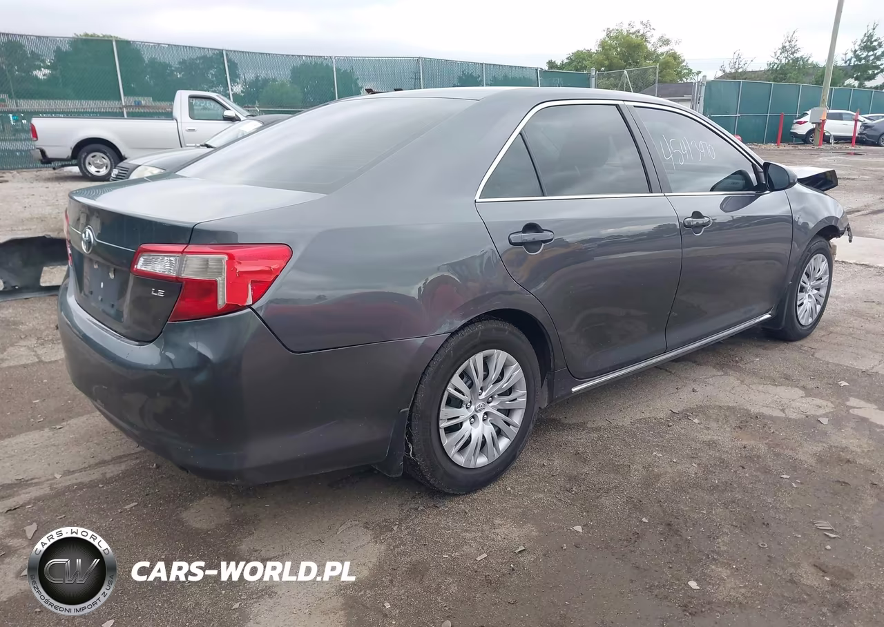2013 Toyota Camry Le VIN:4T4BF1FKXDR285098 - 4