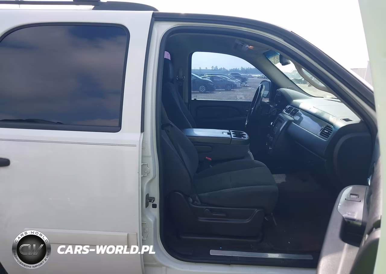2008 Chevrolet Tahoe Ls VIN:1GNFC13CX8R249840 - 5