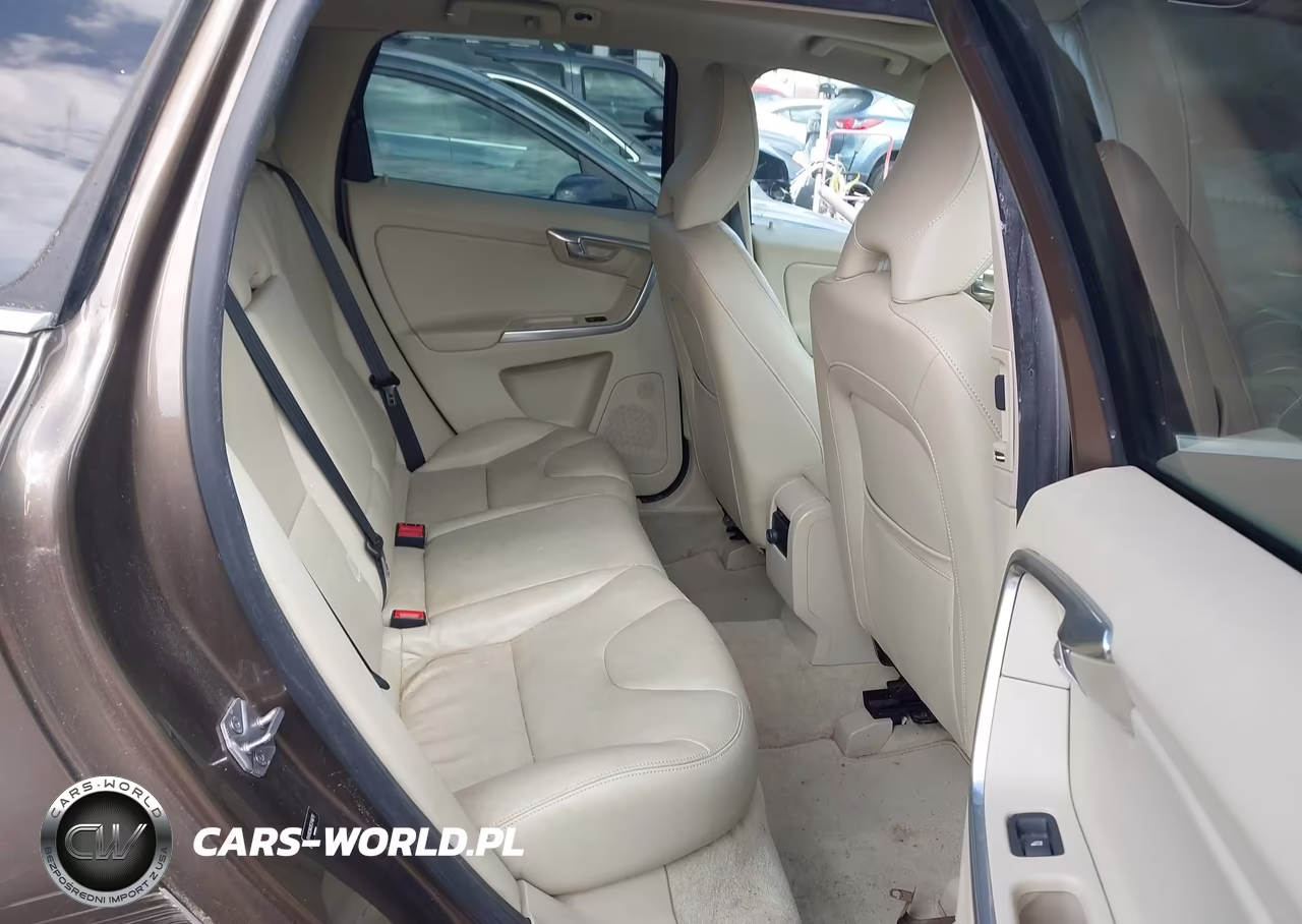 2015 Volvo Xc60 T6 VIN:YV4902RK0F2748717 - 8
