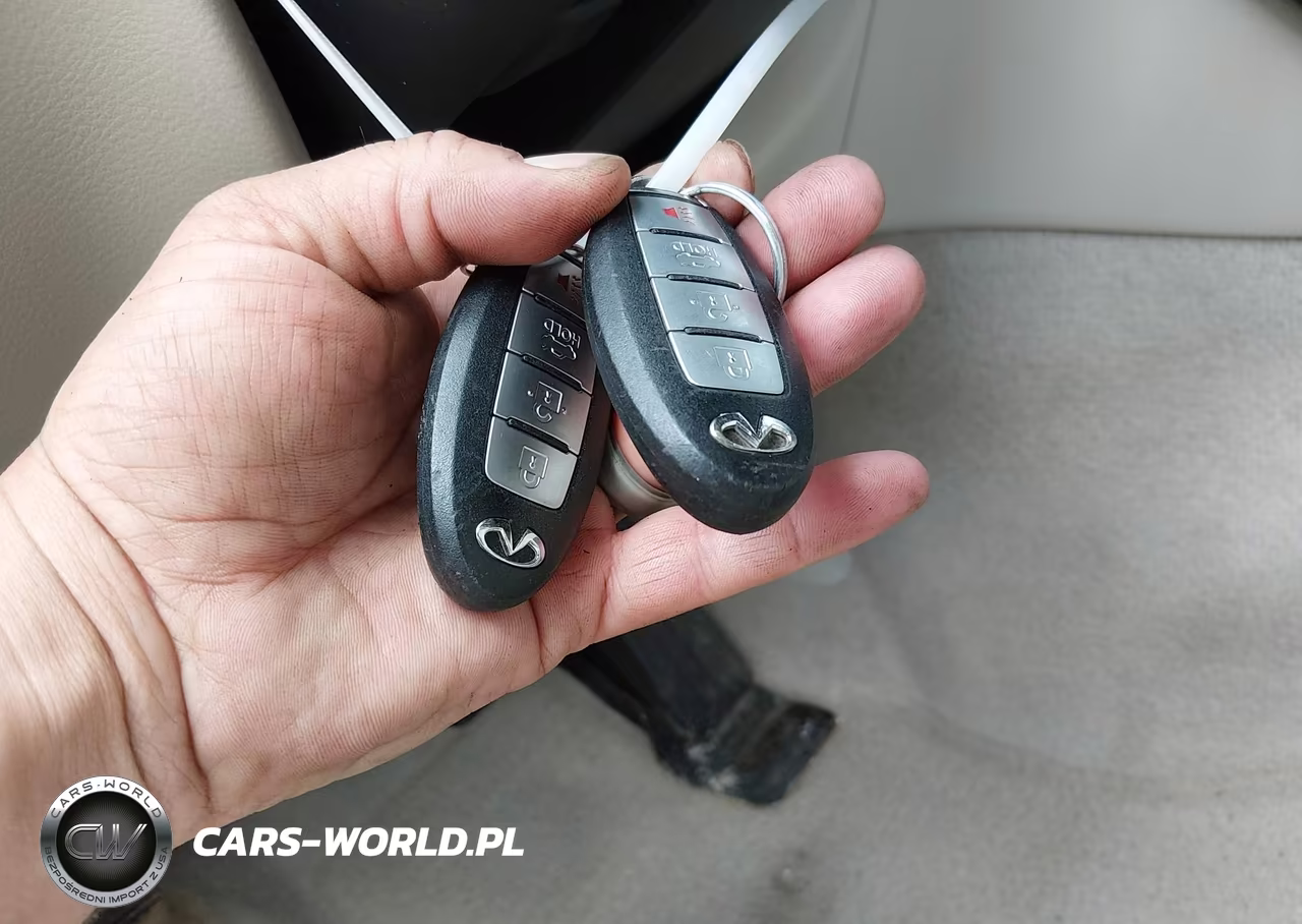 2015 Infiniti Q50 Premium VIN:JN1BV7ARXFM391839 - 11