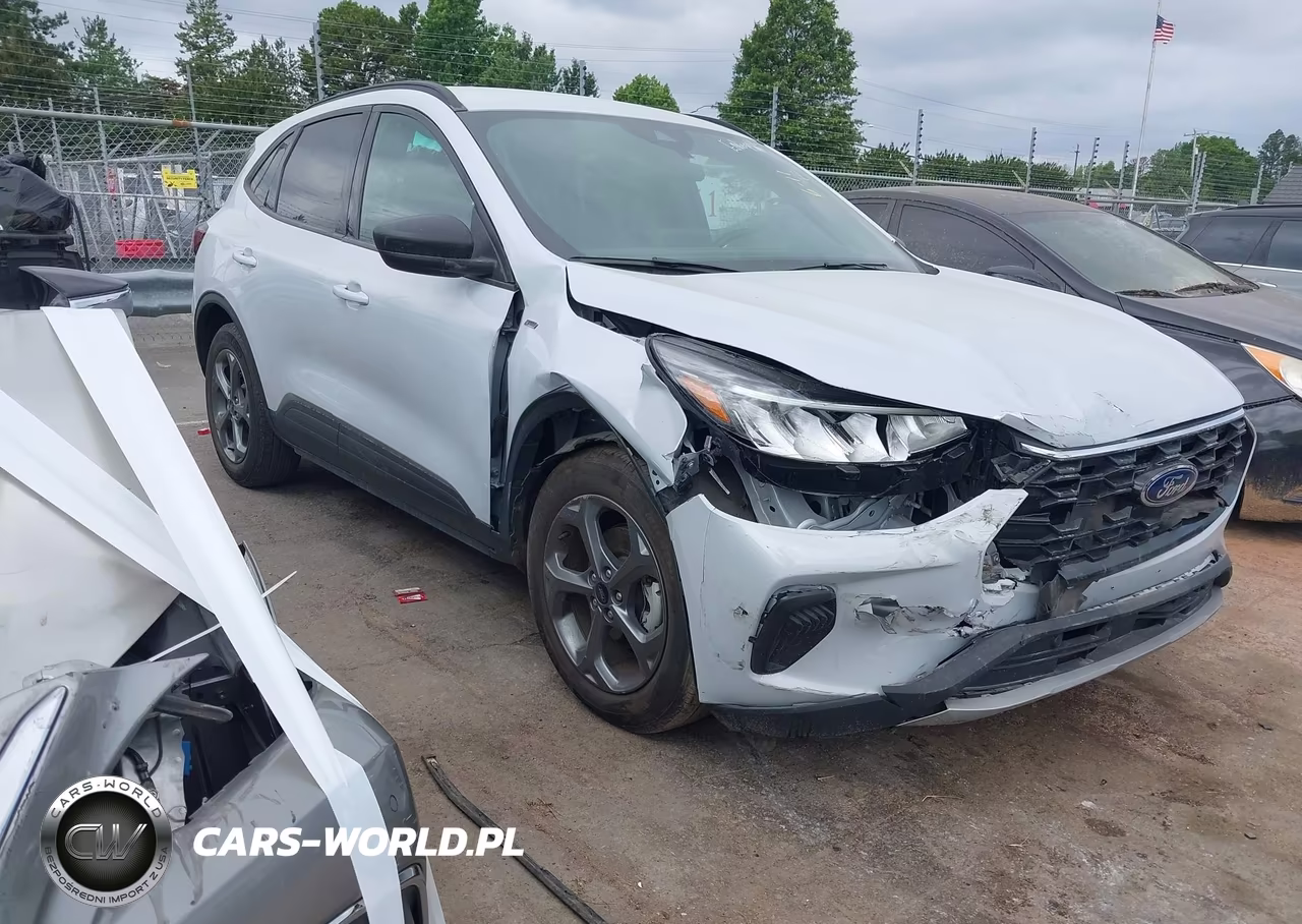 2025 Ford Escape St-Line – zdjęcie 1 z 16
