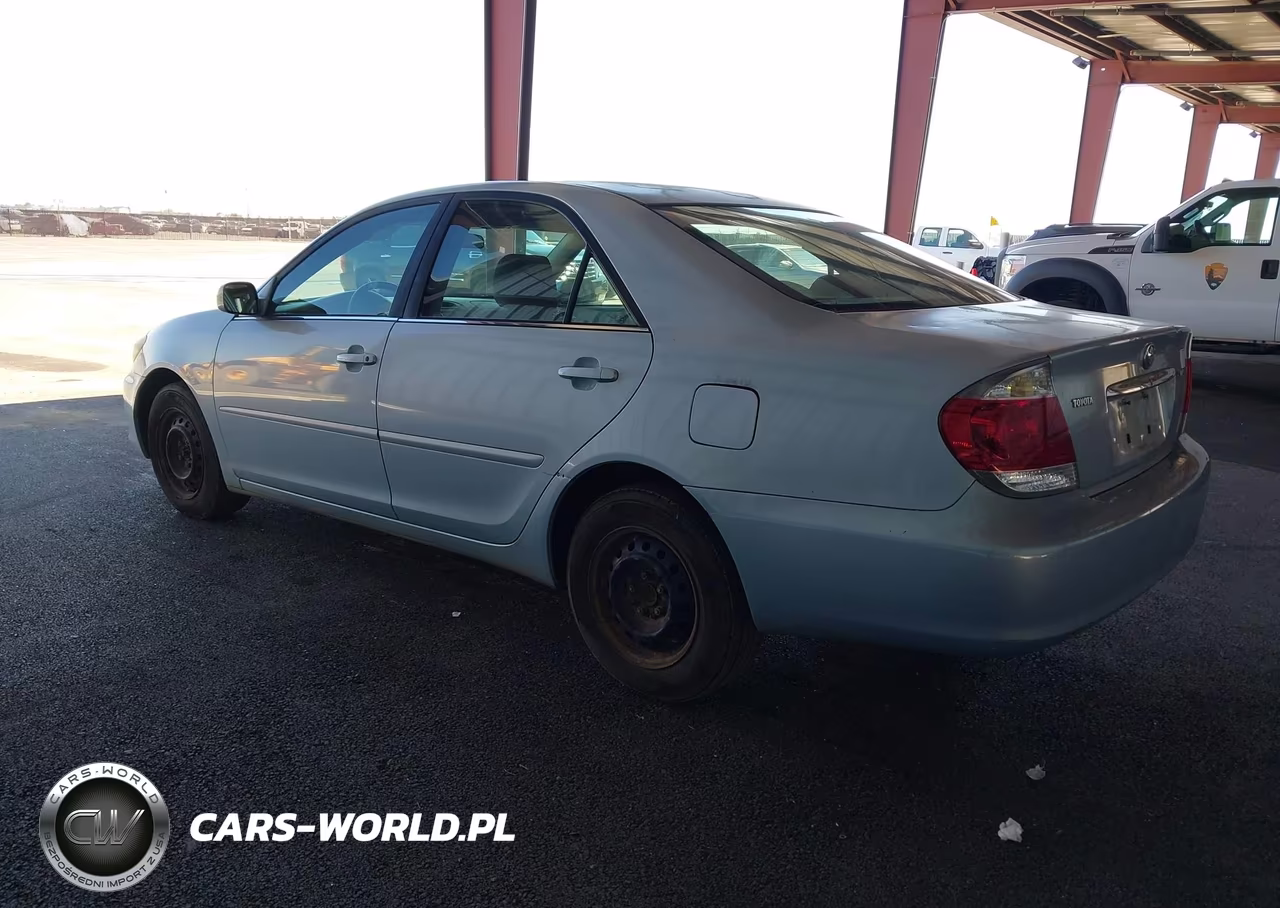 2006 Toyota Camry Le VIN:4T1BE32K16U704747 - 3