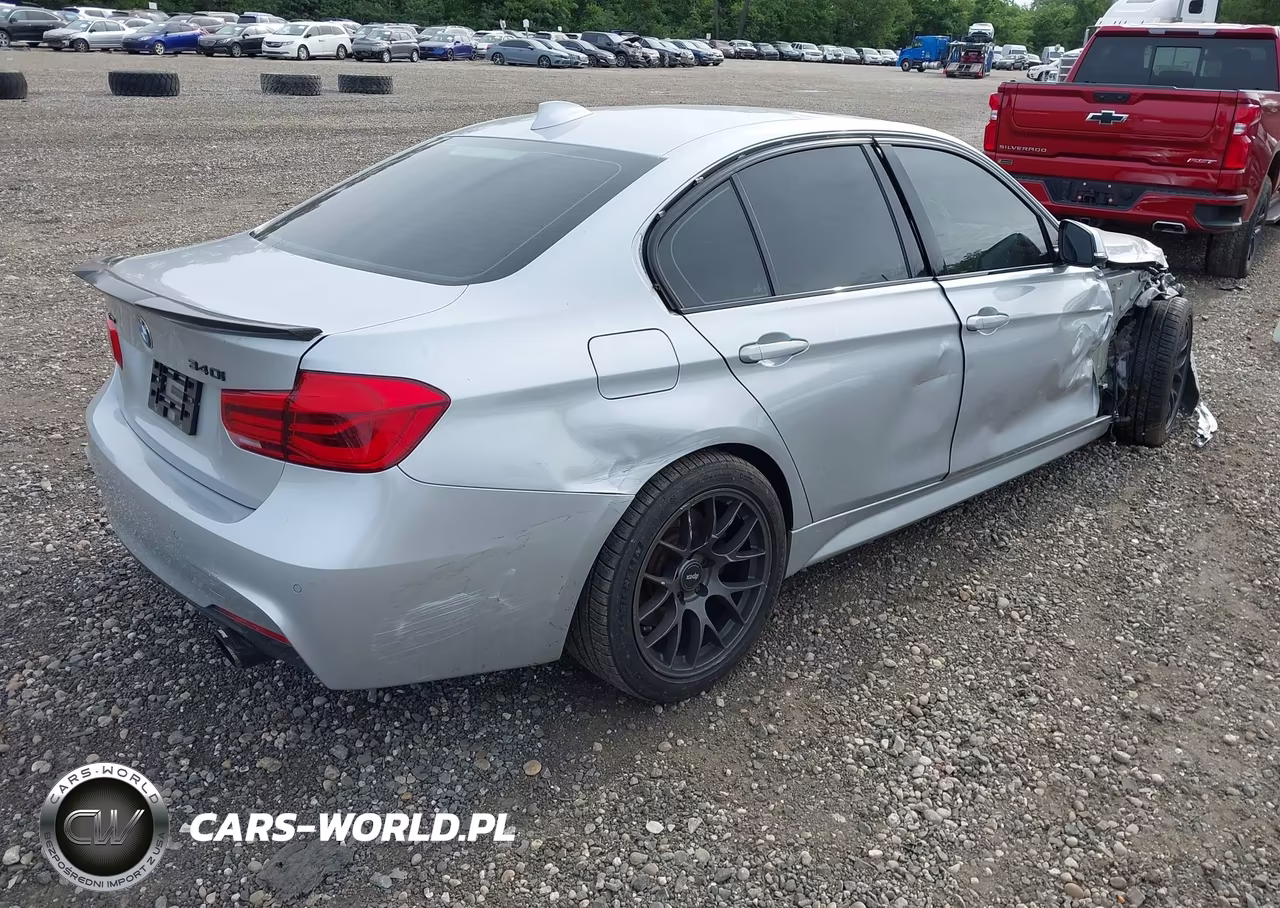 2018 BMW 340I xDrive VIN:WBA8B7G57JNU94835 - 4