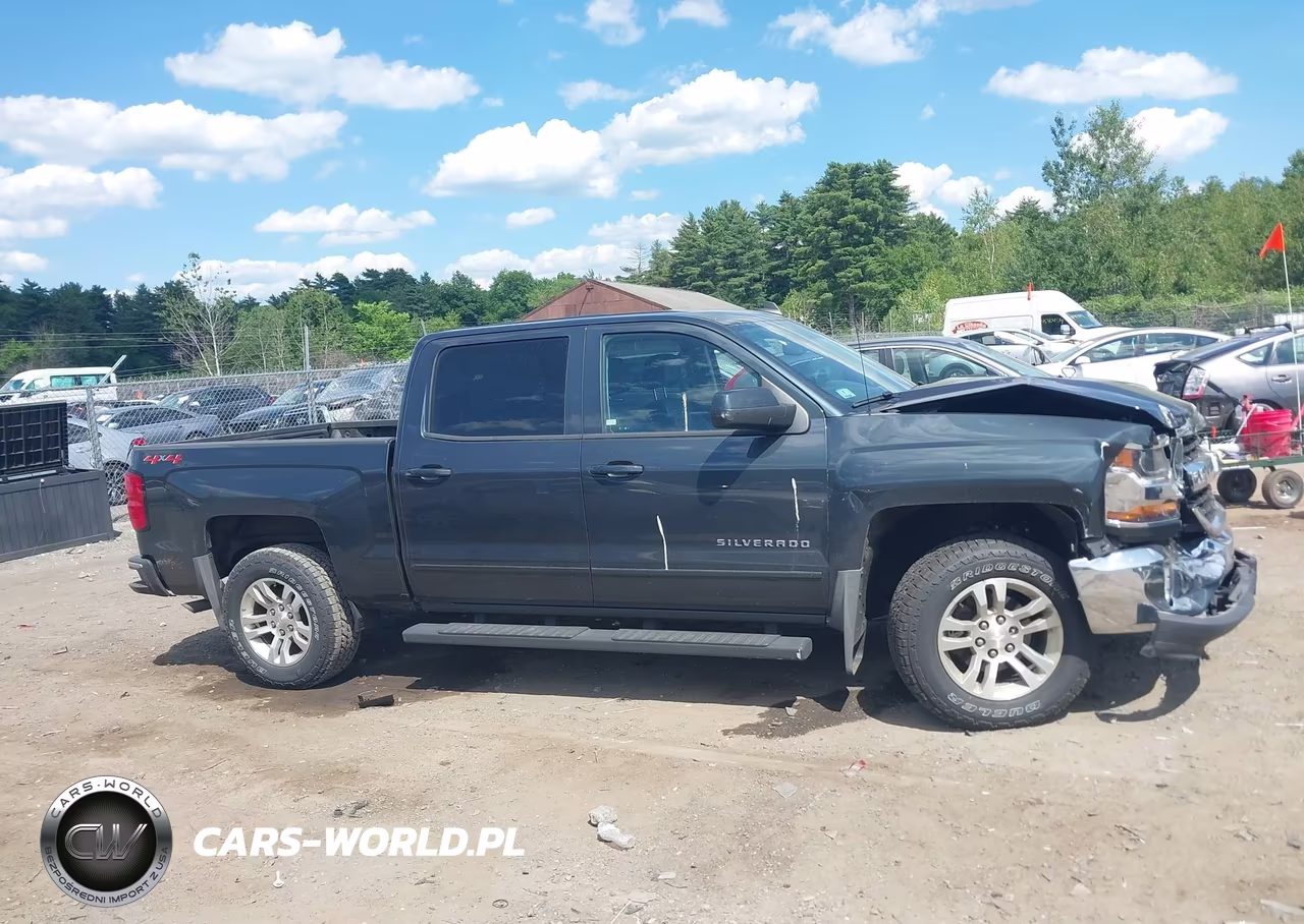 2018 Chevrolet Silverado 1500 Lt VIN:3GCUKREC8JG212368 - 12