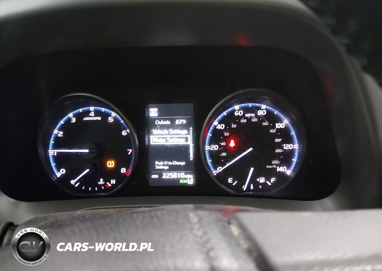 2018 Toyota Rav4 Xle VIN:2T3RFREV4JW734622 - 7