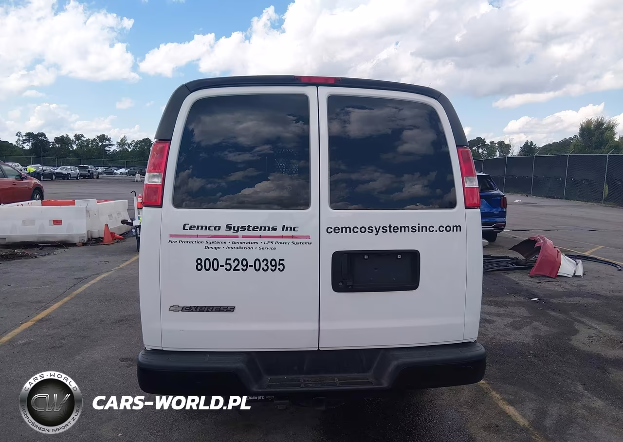 2018 Chevrolet Express 2500 Work Van VIN:1GCWGAFG5J1337095 - 16