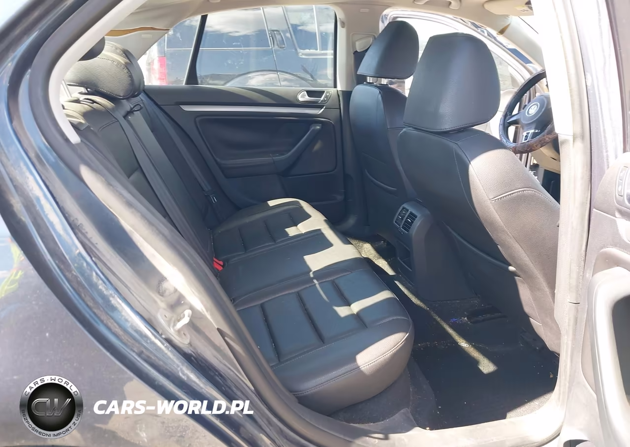 2010 Volkswagen Jetta Limited Edition VIN:3VWAX7AJ1AM083210 - 8