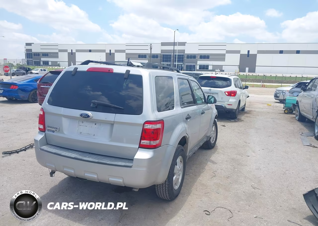 2009 Ford Escape Xlt VIN:1FMCU03G19KA64958 - 4