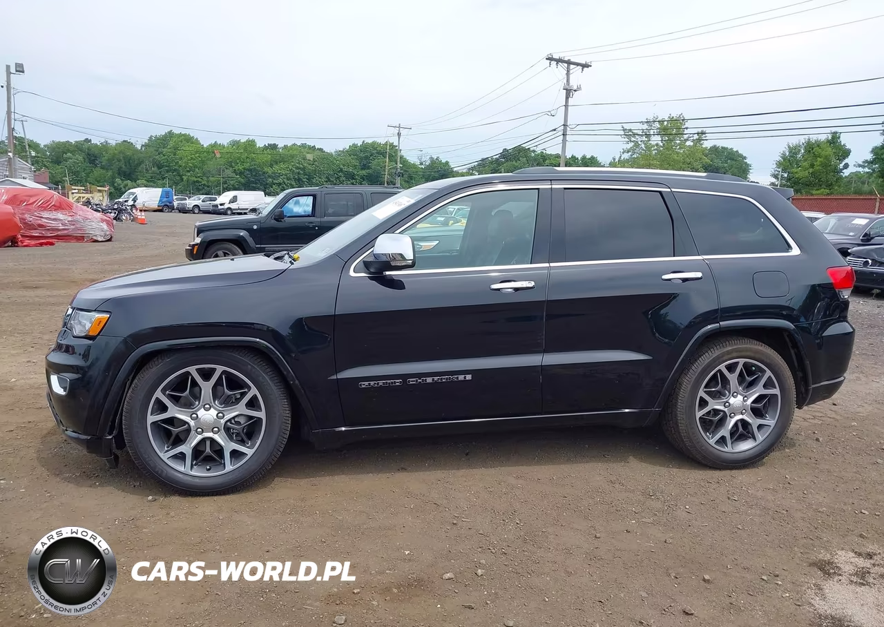 2020 Jeep Grand Cherokee Overland 4X4 VIN:1C4RJFCGXLC136090 - 14