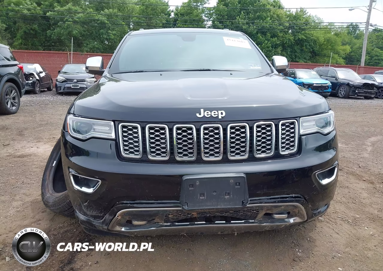 2020 Jeep Grand Cherokee Overland 4X4 VIN:1C4RJFCGXLC136090 - 17