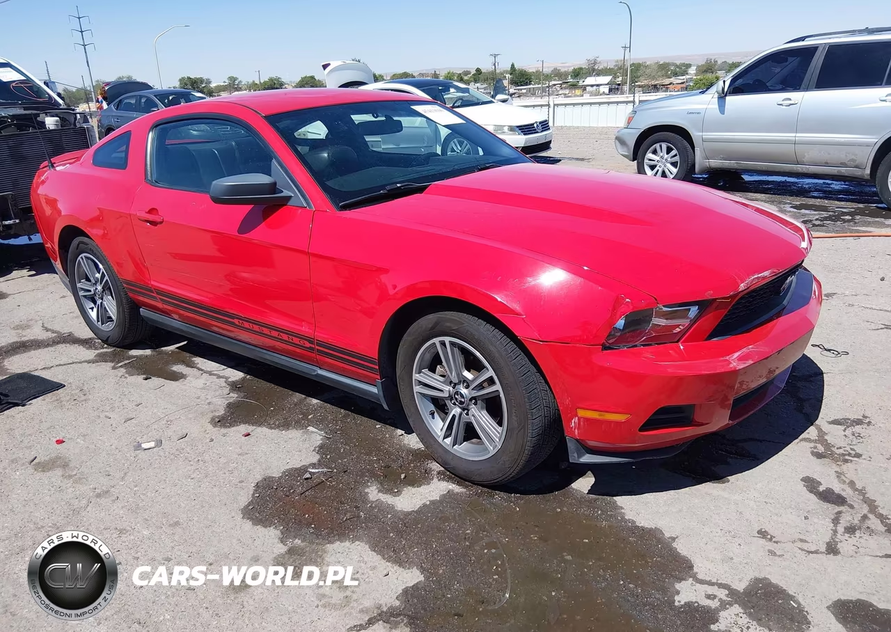 2010 Ford Mustang V6-V6 Premium