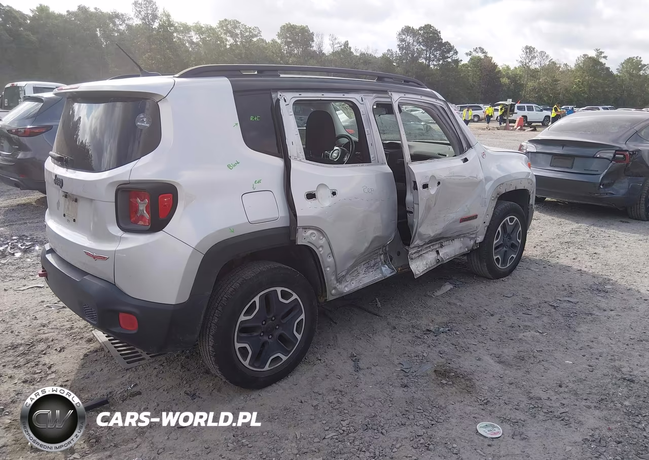 2016 Jeep Renegade Trailhawk VIN:ZACCJBCT0GPD88332 - 4