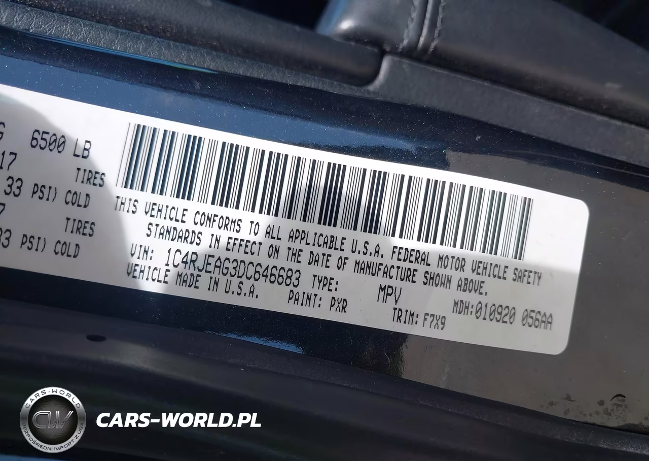 2013 Jeep Grand Cherokee Laredo VIN:1C4RJEAG3DC646683 - 9
