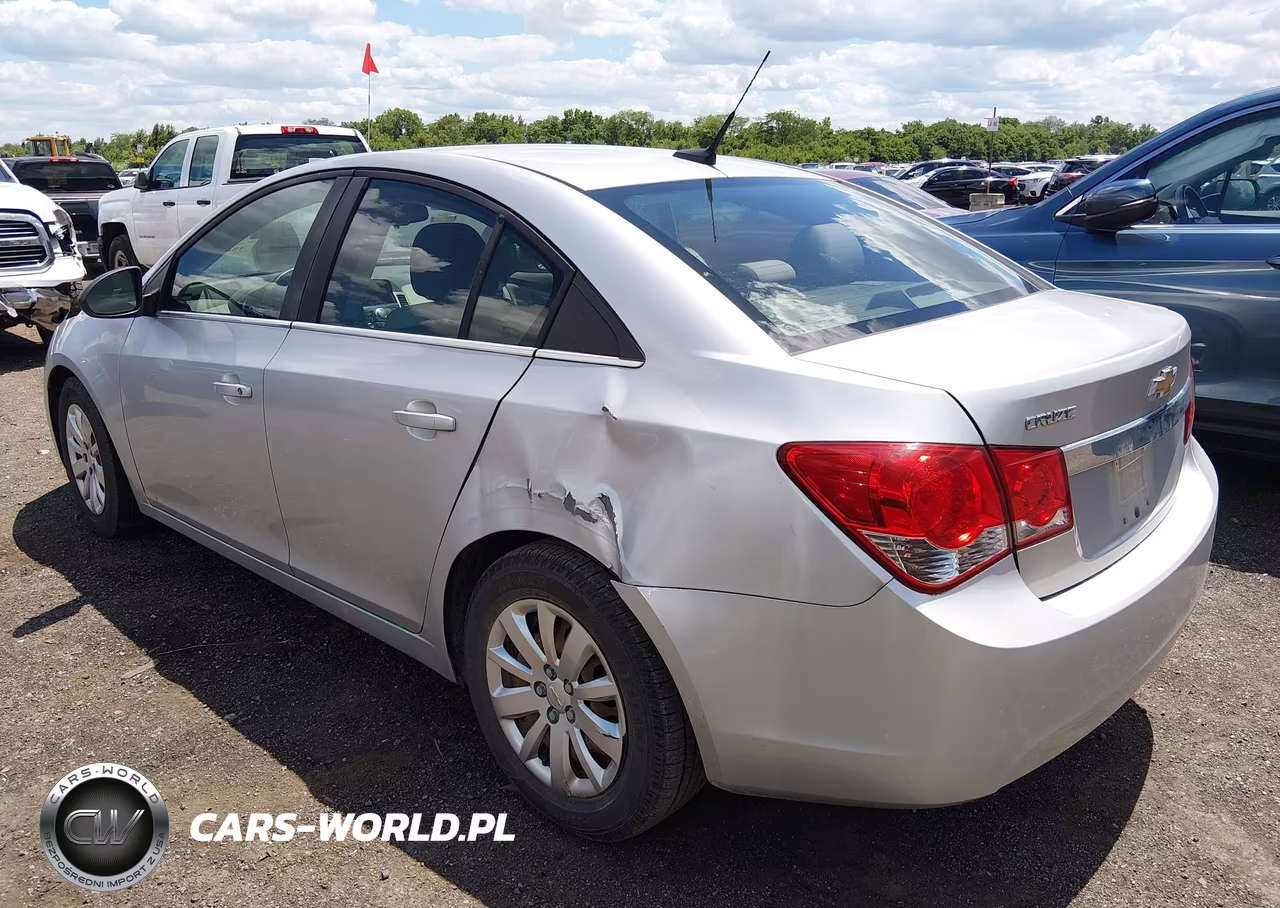 2011 Chevrolet Cruze Ls VIN:1G1PC5SH6B7243286 - 3