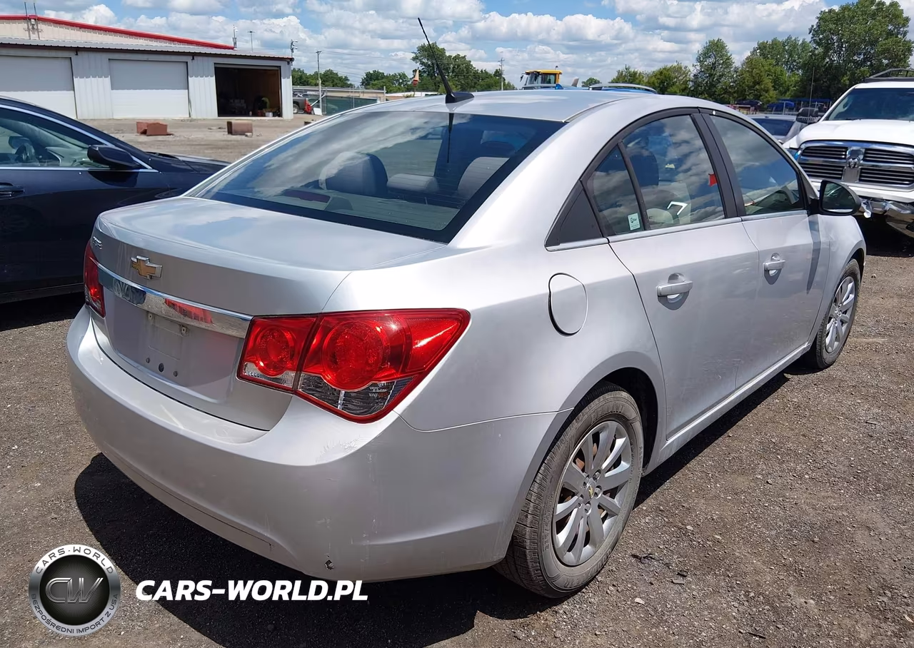 2011 Chevrolet Cruze Ls VIN:1G1PC5SH6B7243286 - 4