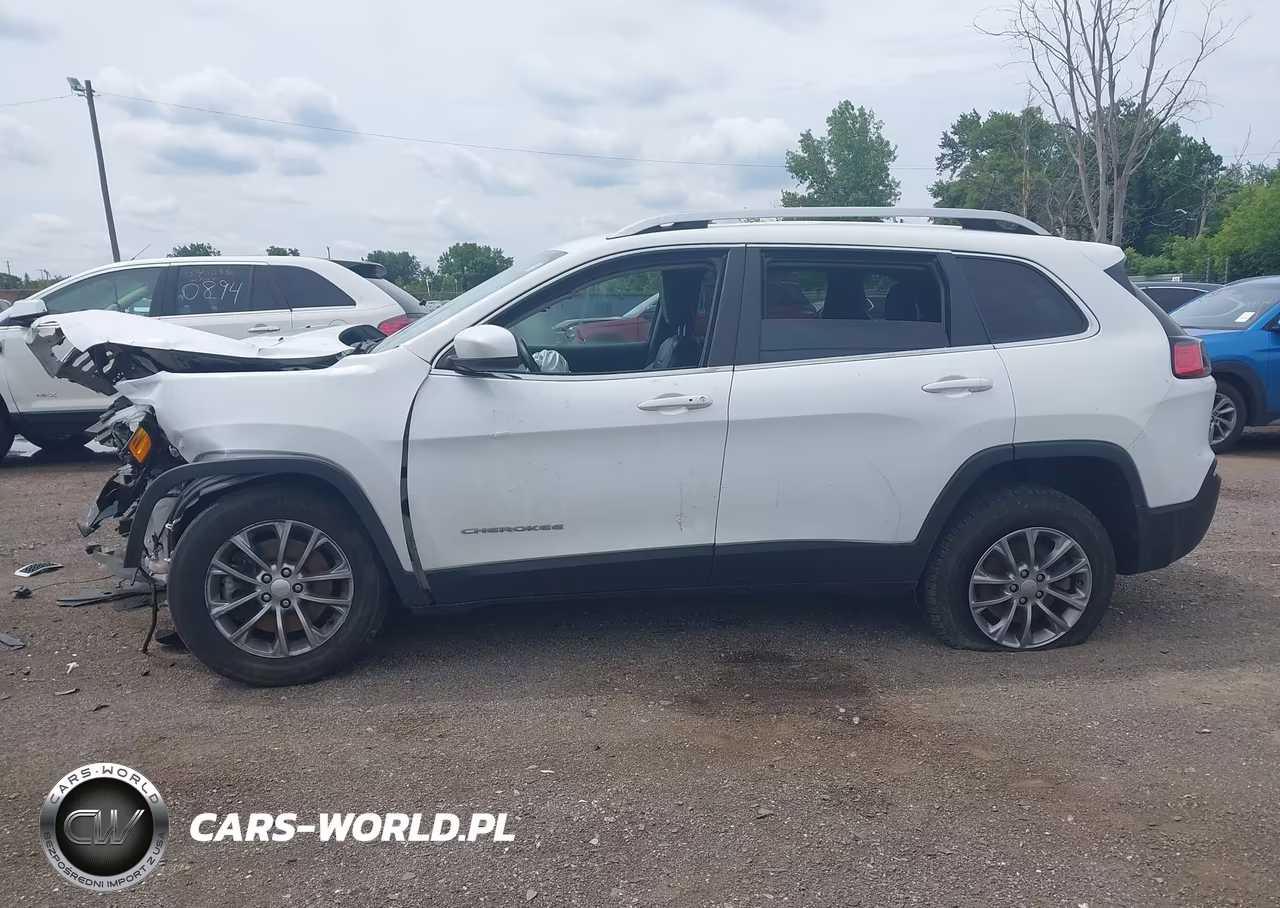 2021 Jeep Cherokee Latitude Lux 4X4 VIN:1C4PJMMX8MD158417 - 13