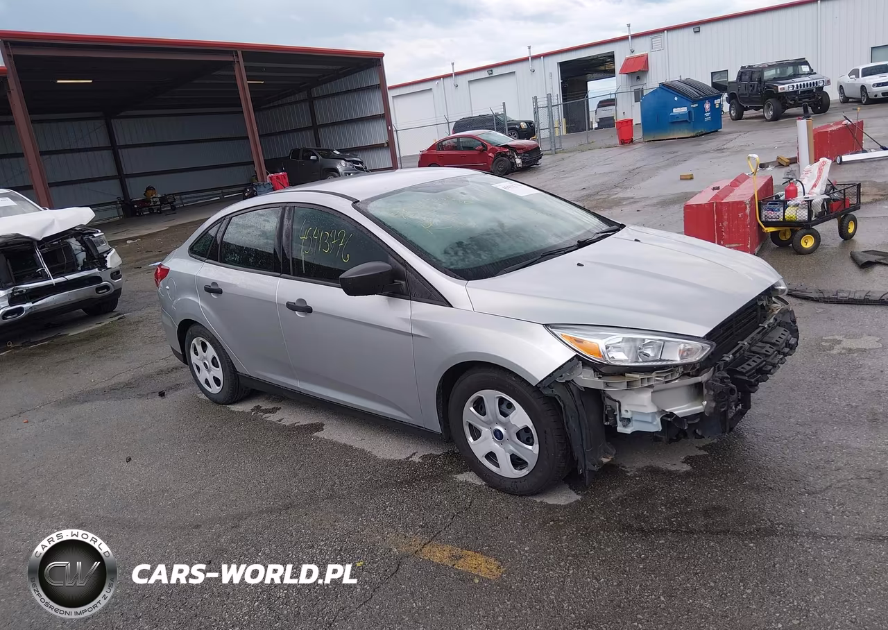2015 Ford Focus S – zdjęcie 1 z 12