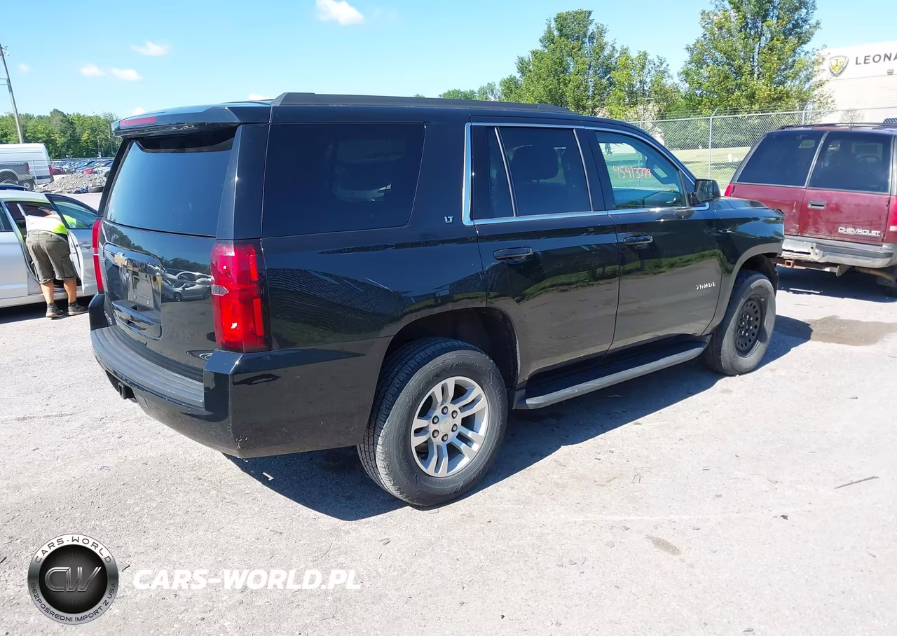 2019 Chevrolet Tahoe Lt VIN:1GNSKBKC1KR362804 - 4
