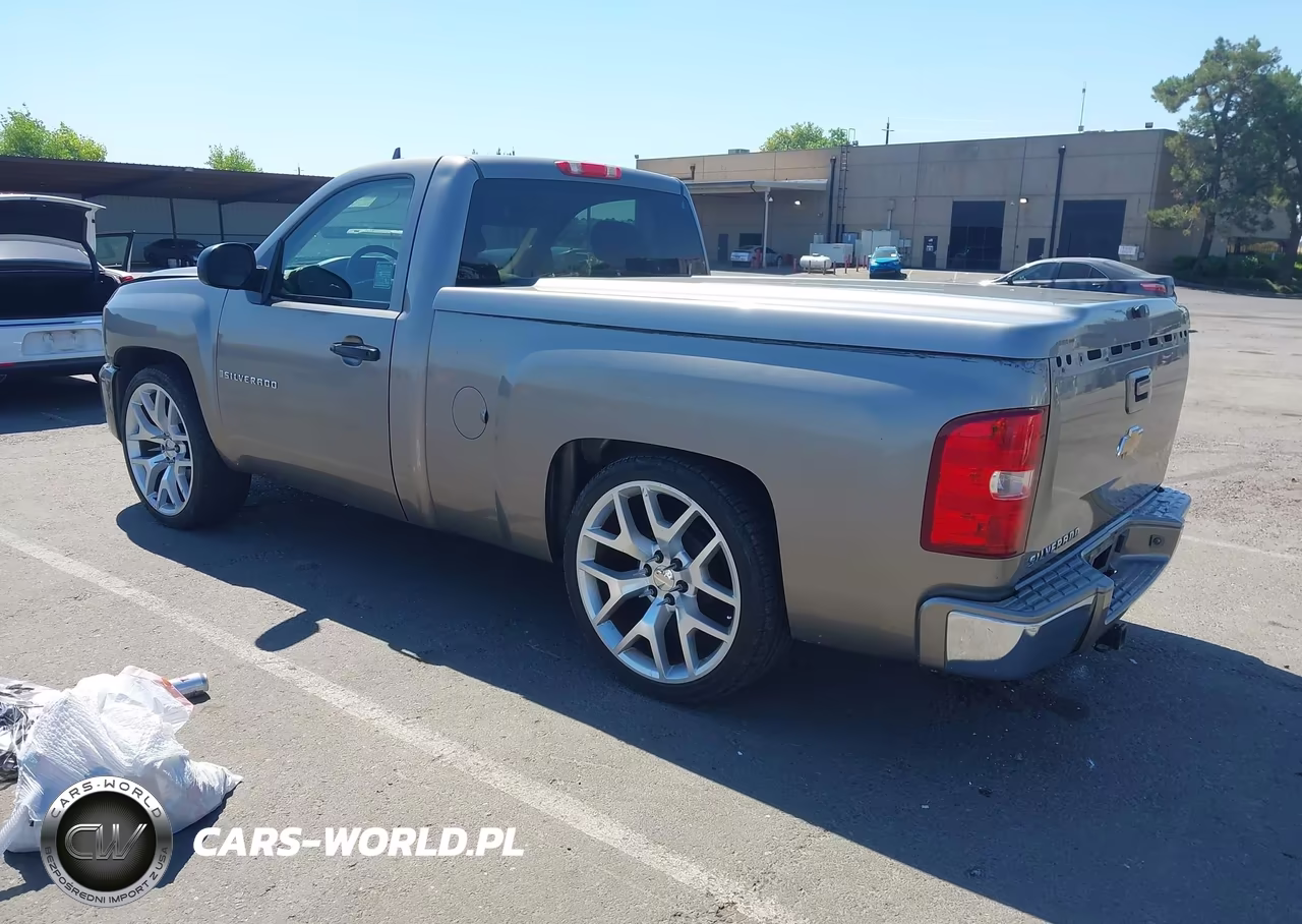 2008 Chevrolet Silverado 1500 Work Truck VIN:1GCEC14X88Z115401 - 3