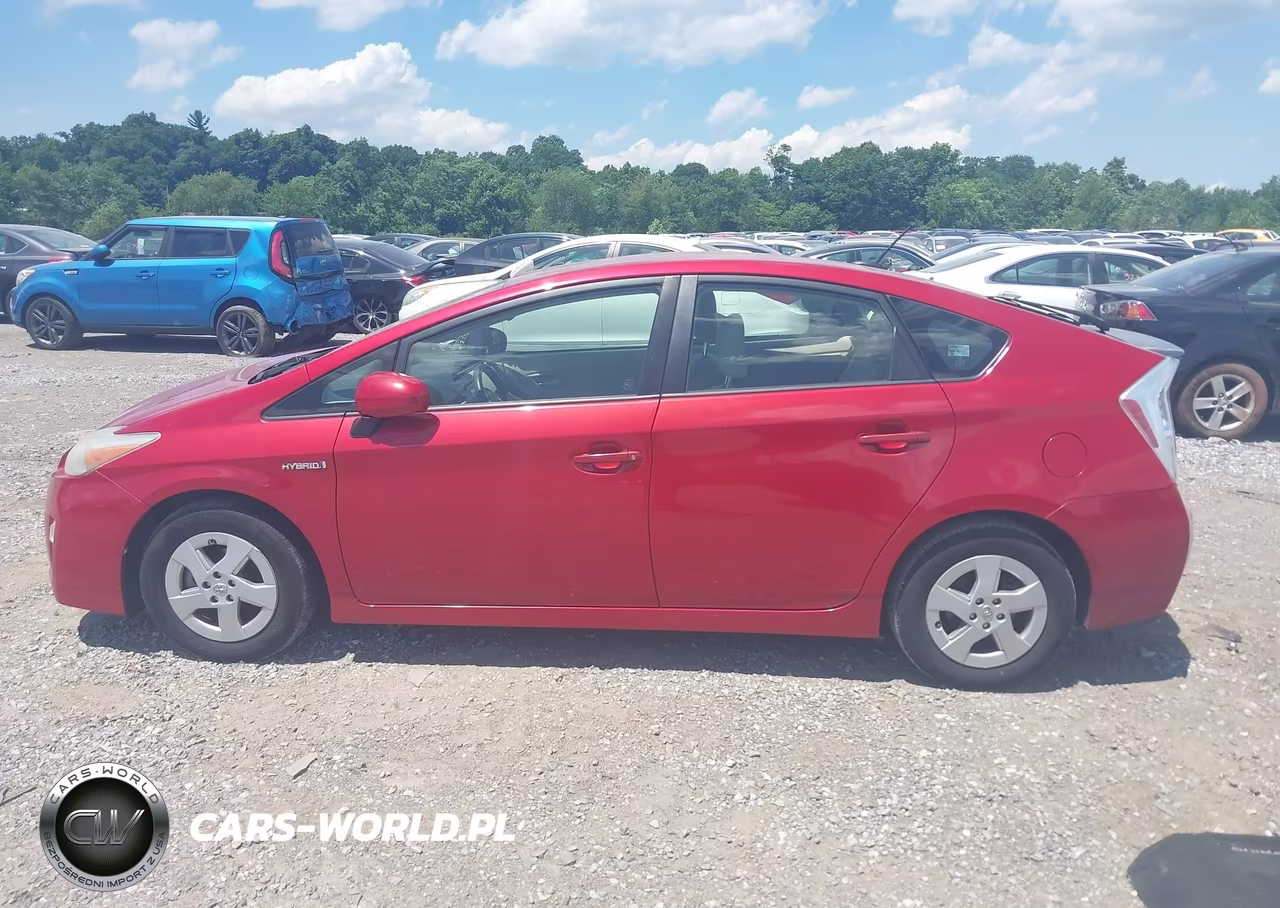 2011 Toyota Prius Two VIN:JTDKN3DU9B1473319 - 14