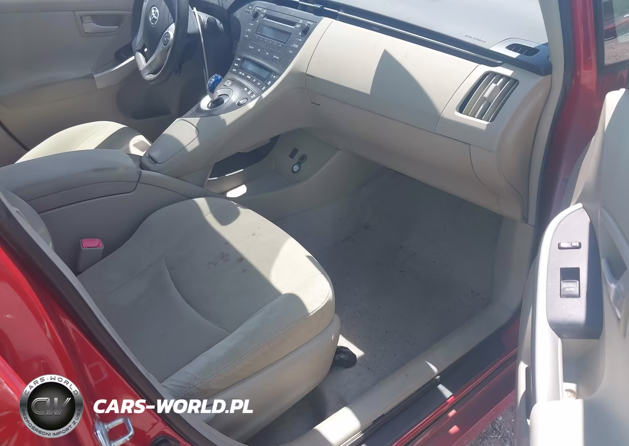 2011 Toyota Prius Two VIN:JTDKN3DU9B1473319 - 5