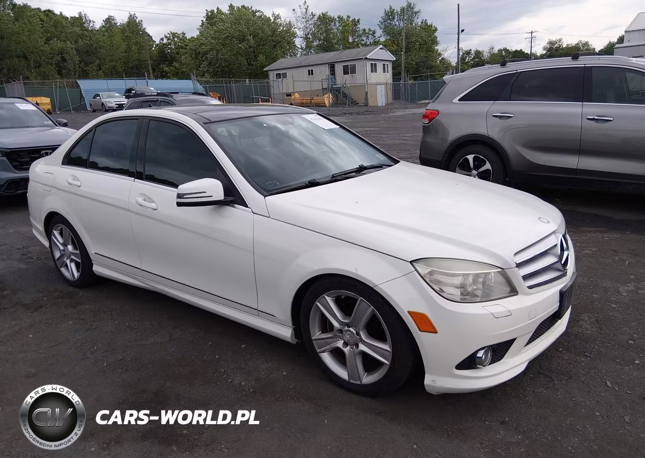 2010 Mercedes-Benz C 300 Luxury 4Matic-Sport 4Matic – zdjęcie 1 z 11