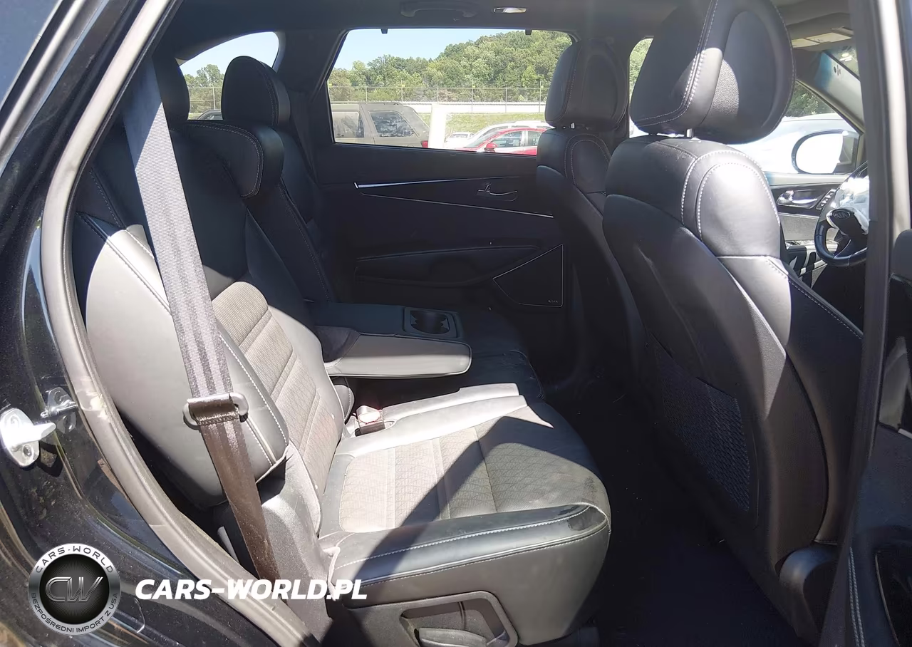 2016 Kia Sorento 3.3L Sxl VIN:5XYPKDA57GG014539 - 8