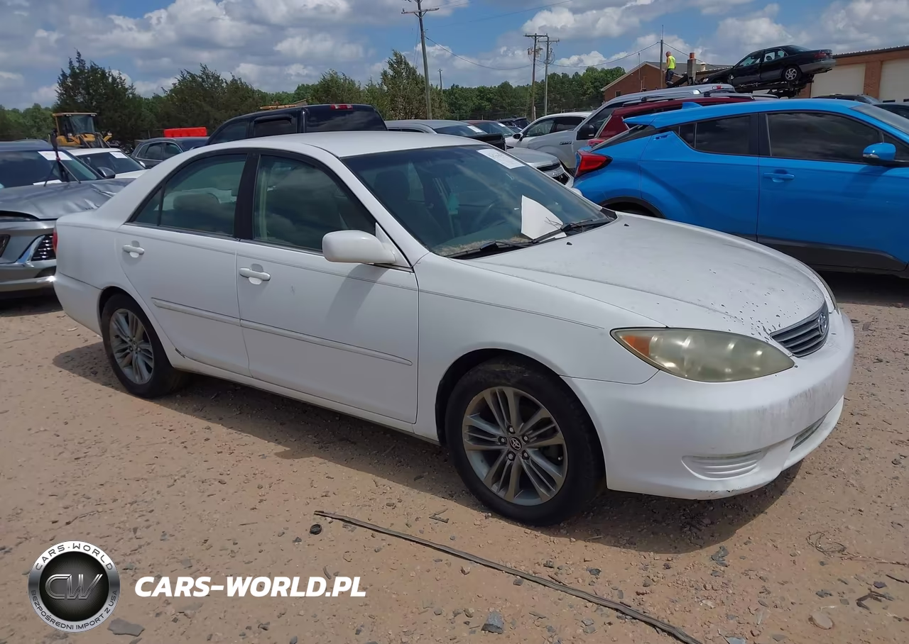 2005 Toyota Camry Le – zdjęcie 1 z 11