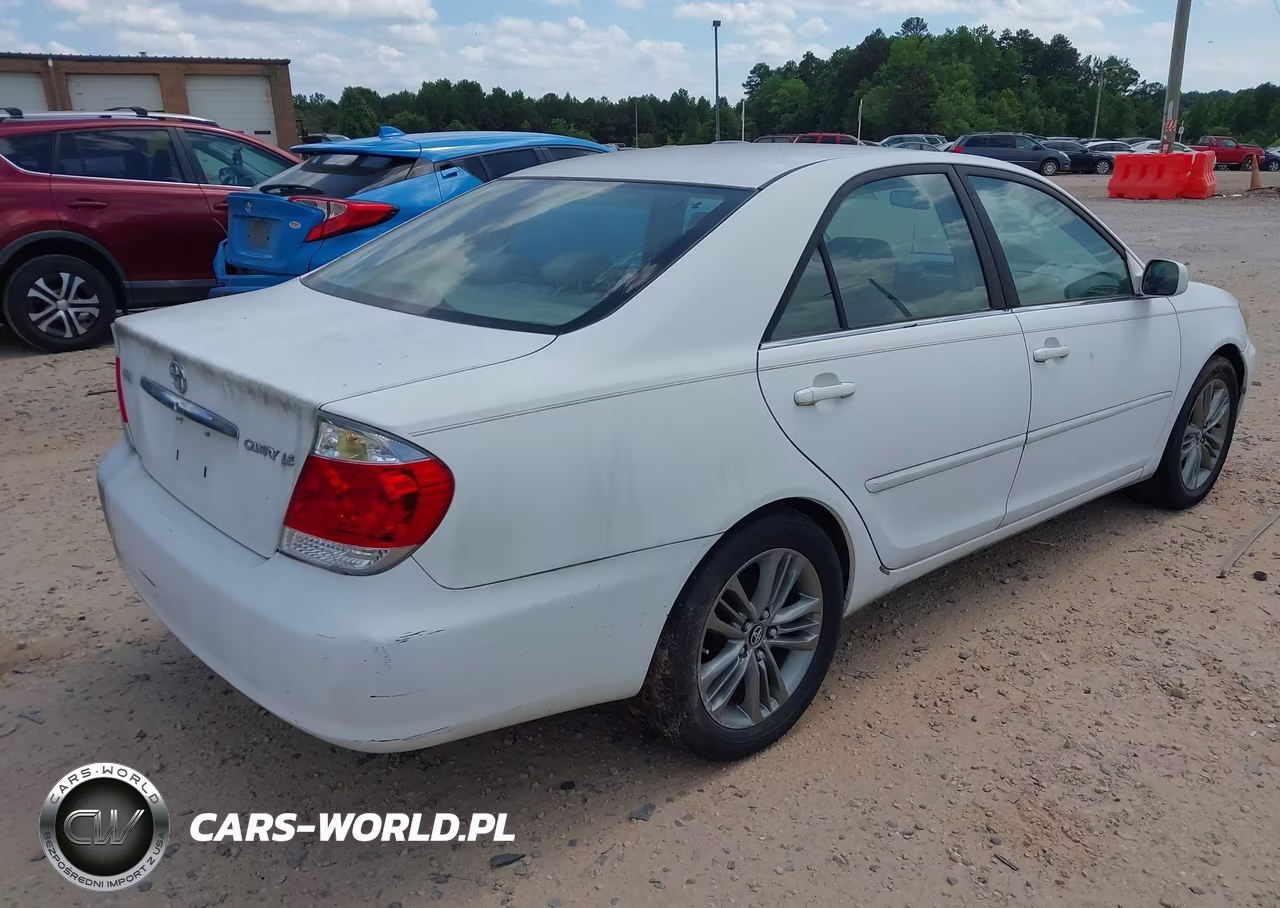 2005 Toyota Camry Le VIN:4T1BE32K75U009087 - 4