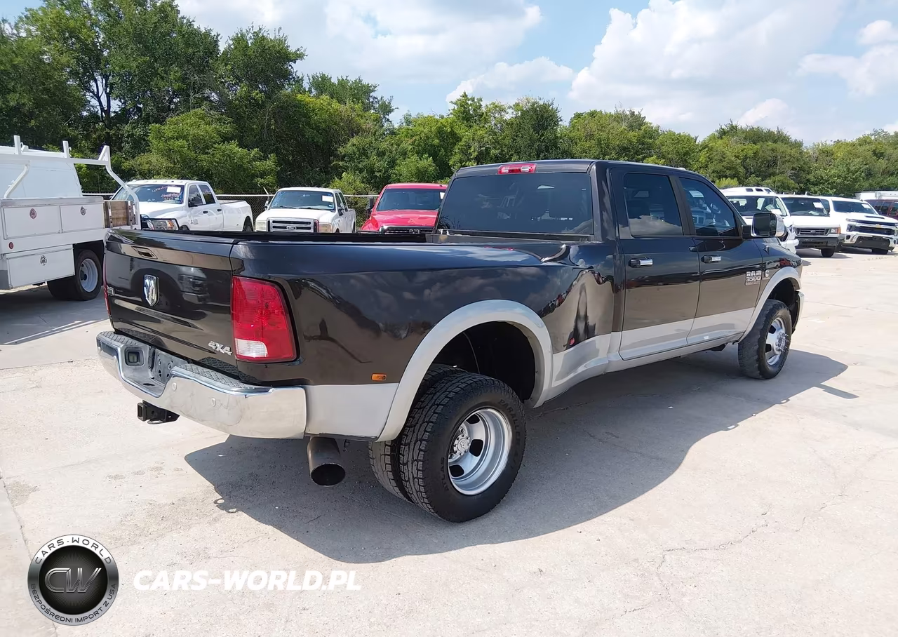 2016 Ram 3500 Laramie VIN:3C63RRJL6GG242899 - 4
