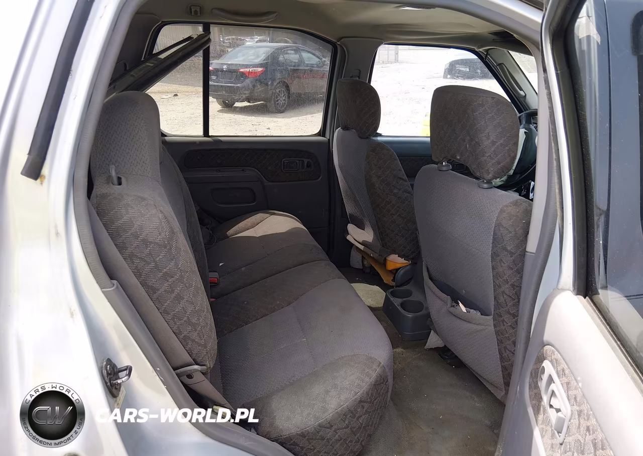 2001 Nissan Xterra Xe VIN:5N1ED28Y01C504463 - 8