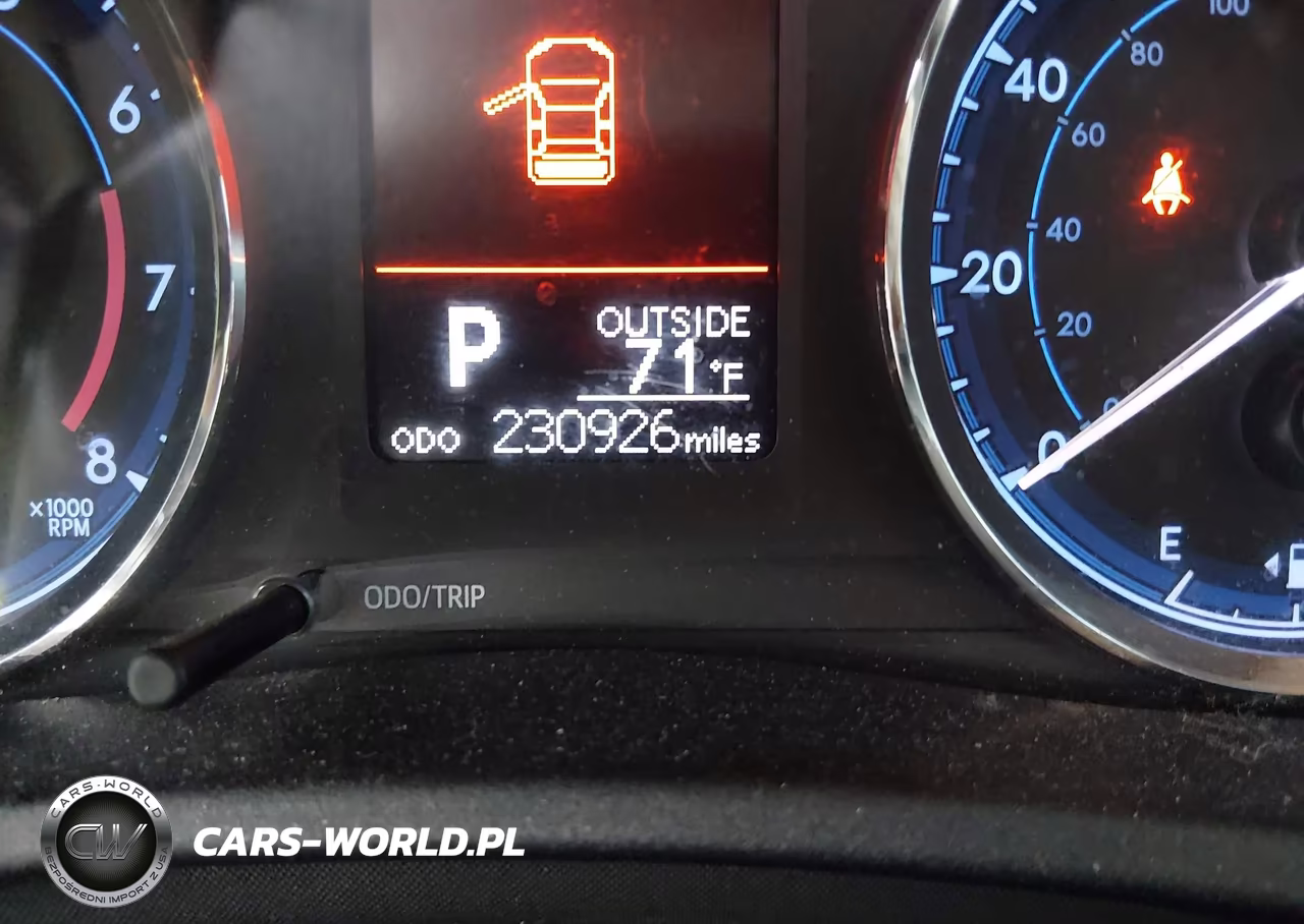 2017 Toyota Corolla Le VIN:2T1BURHE8HC850137 - 15