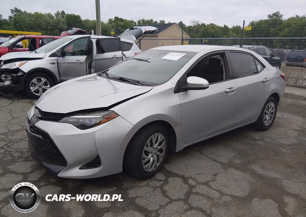 2017 Toyota Corolla Le VIN:2T1BURHE8HC850137 - 2