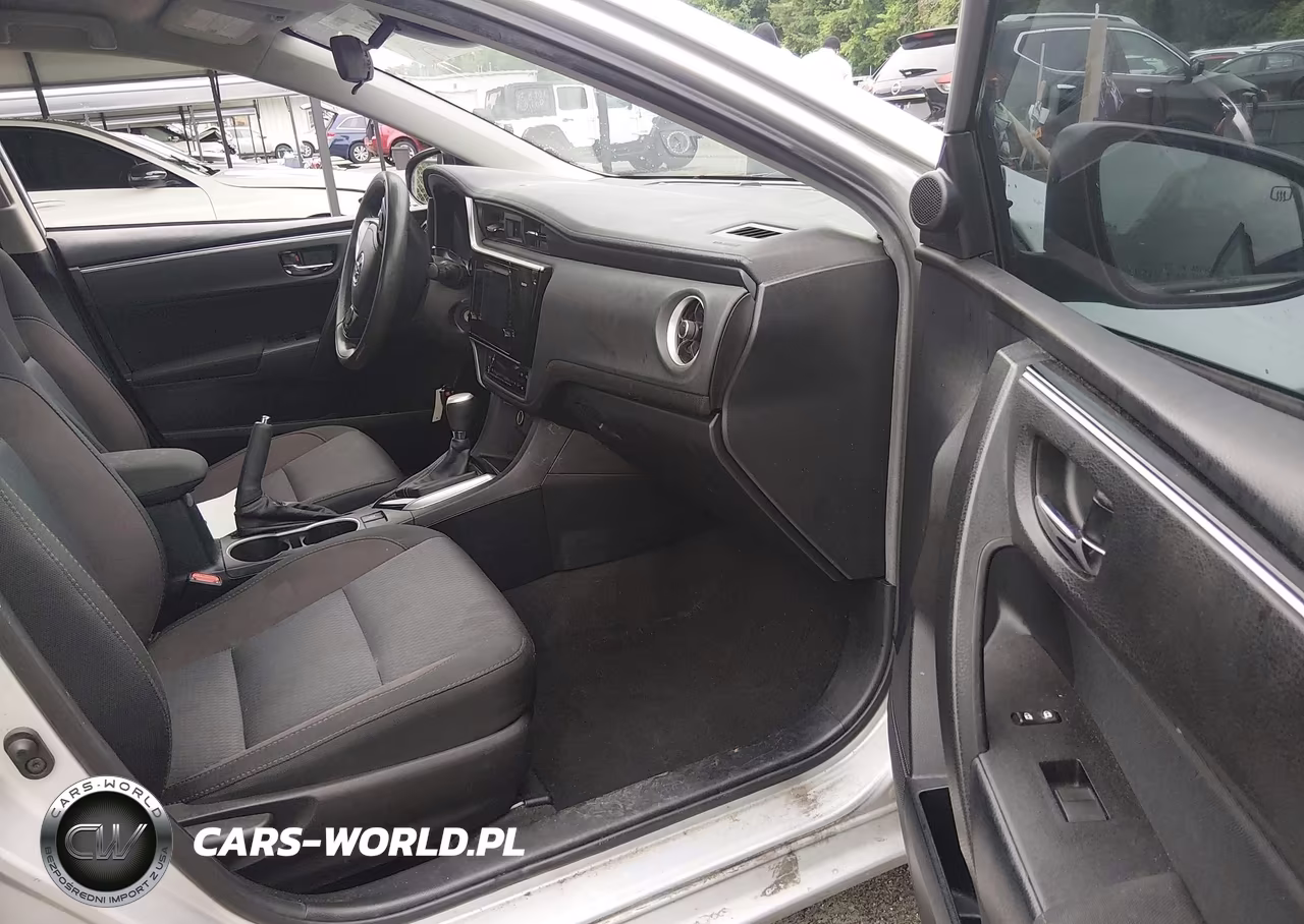 2017 Toyota Corolla Le VIN:2T1BURHE8HC850137 - 5
